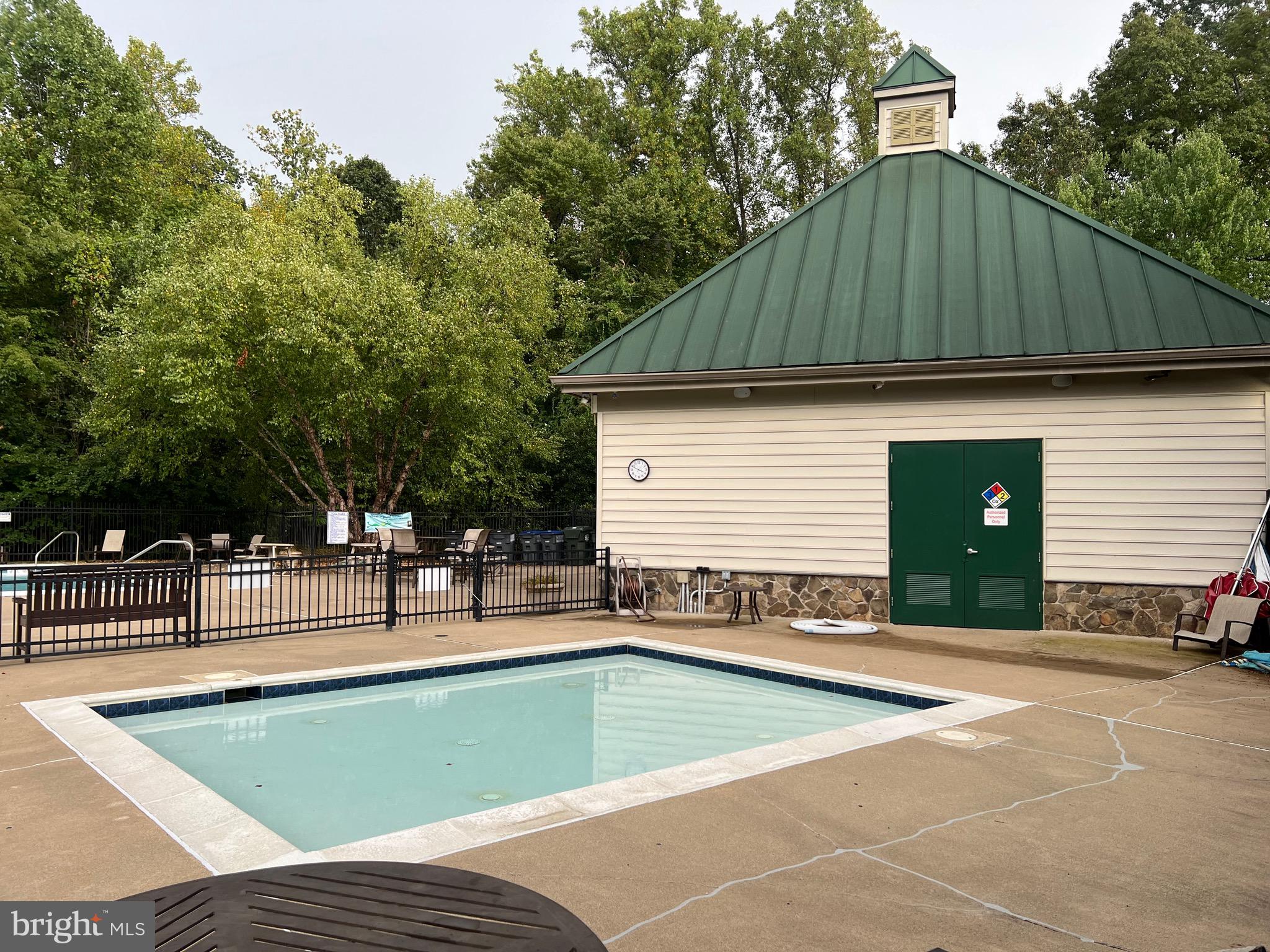 24164 SPRING MEADOW CIRCLE