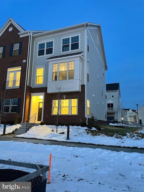 723 SAWBACK SQUARE NE