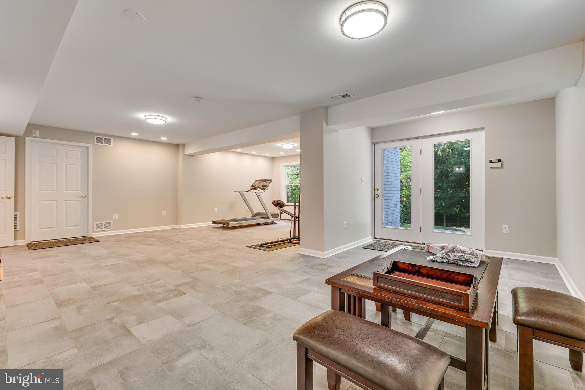237 E SKYLINE DRIVE