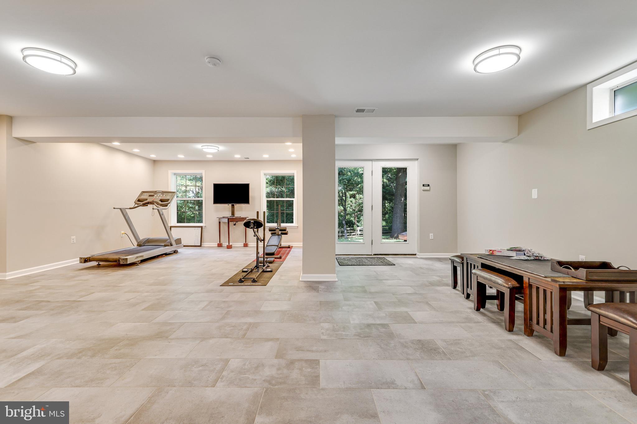 237 E SKYLINE DRIVE