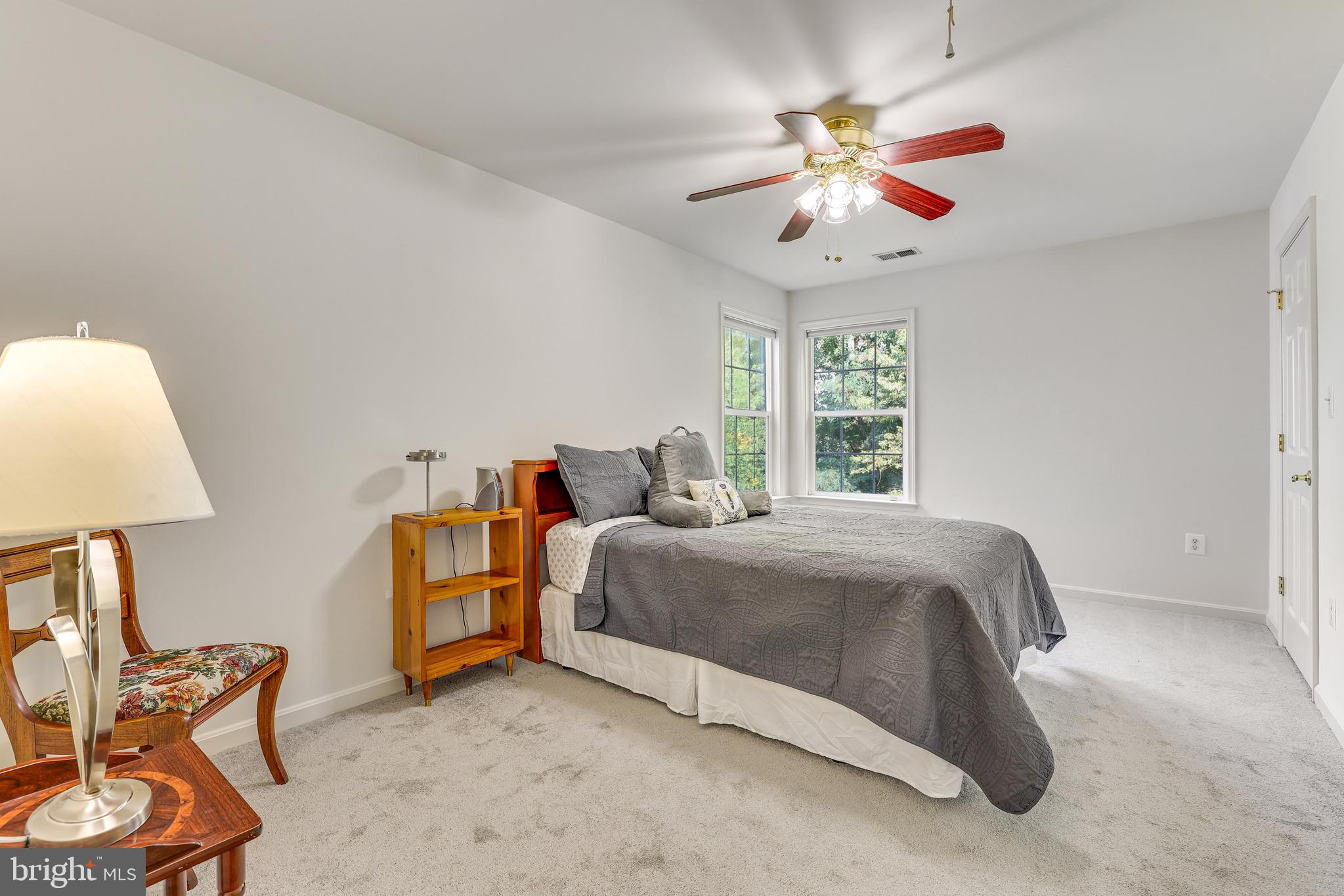 237 E SKYLINE DRIVE