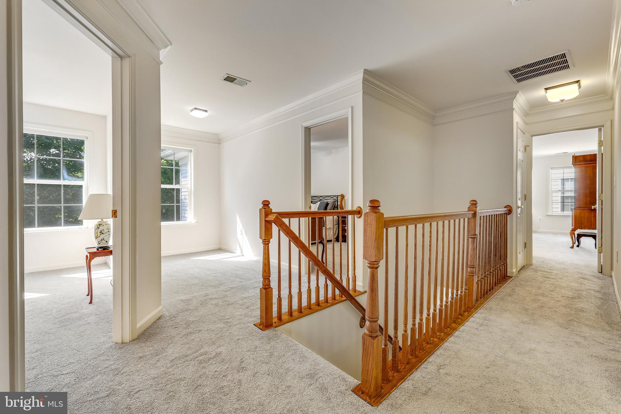 237 E SKYLINE DRIVE