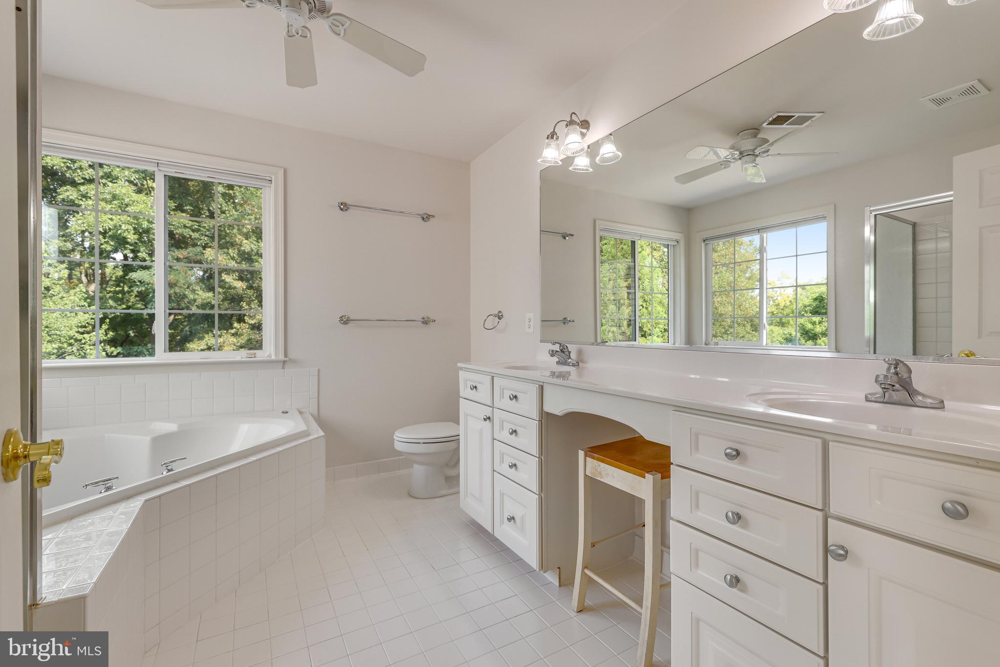 237 E SKYLINE DRIVE