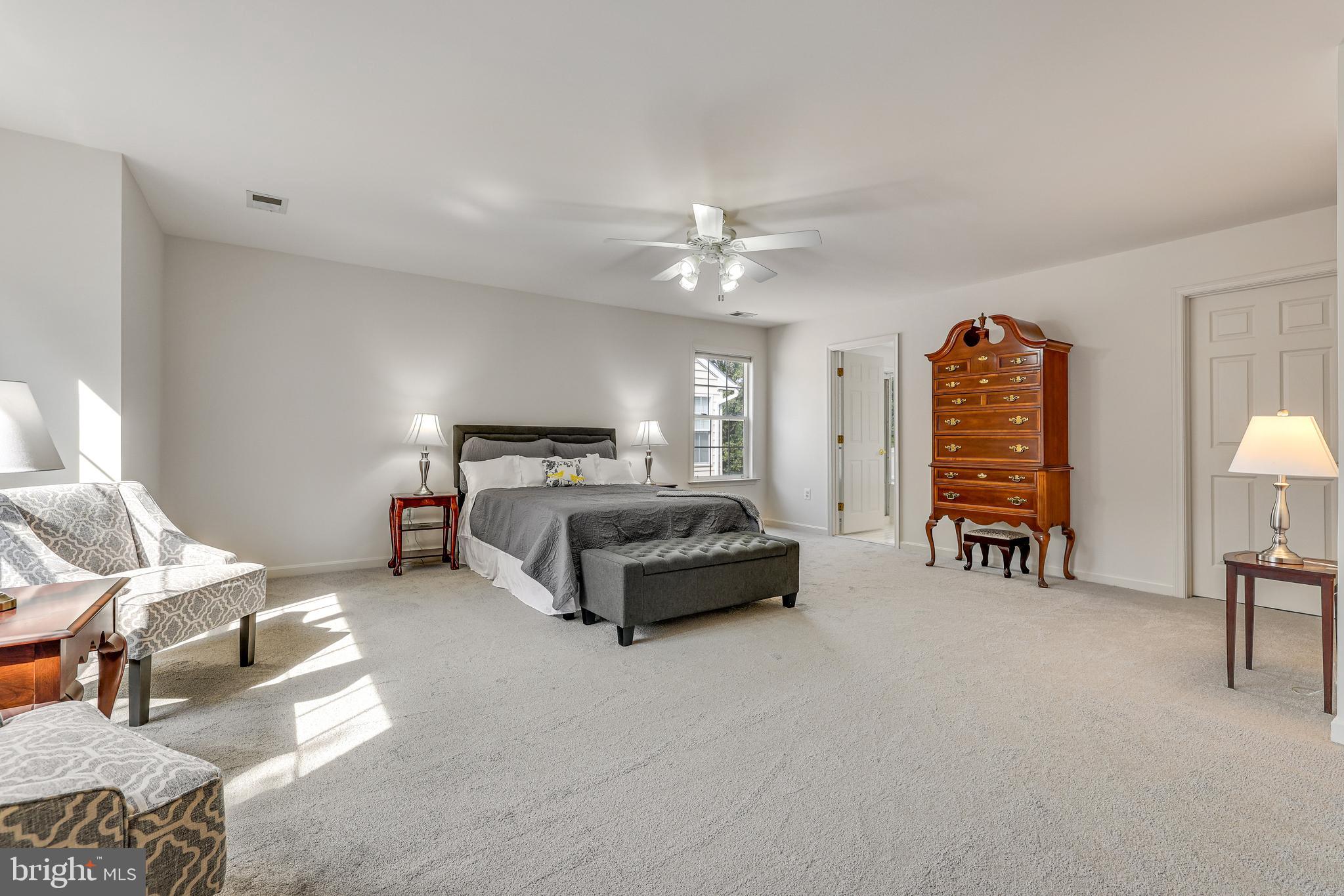 237 E SKYLINE DRIVE