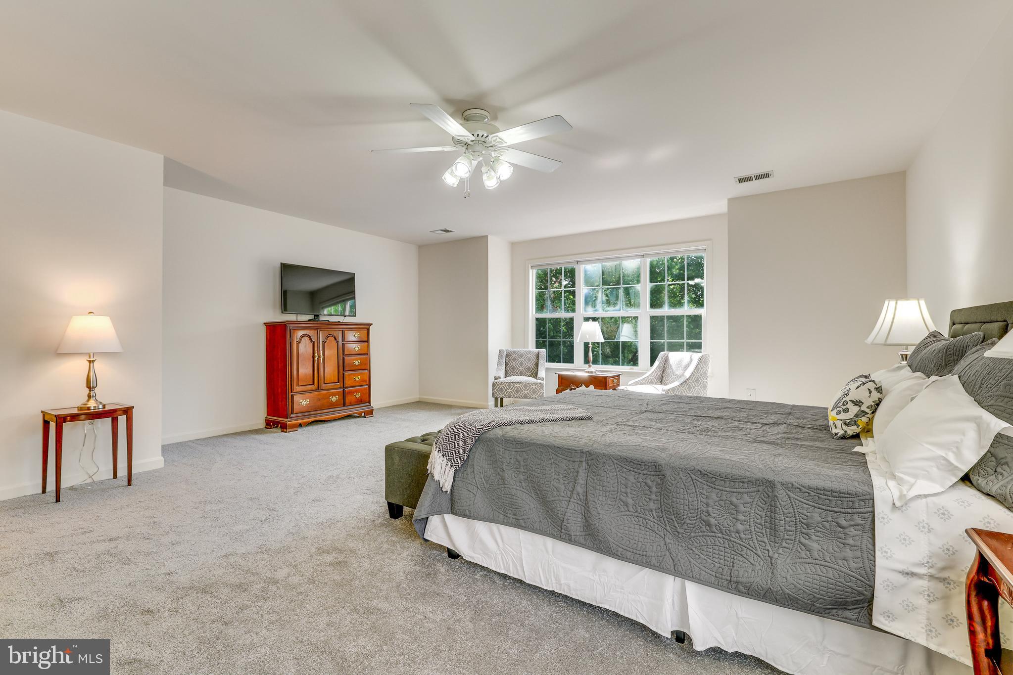 237 E SKYLINE DRIVE