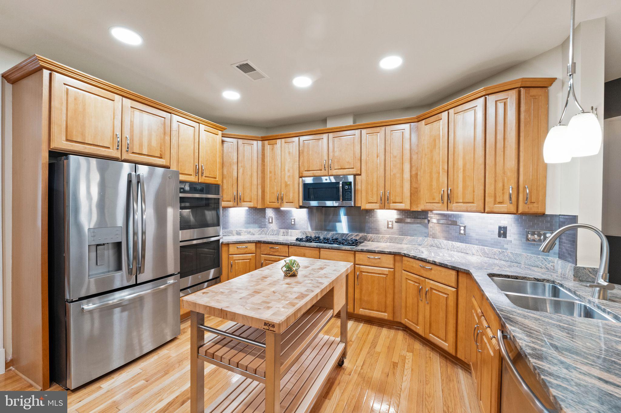 47800 SCOTSBOROUGH SQUARE