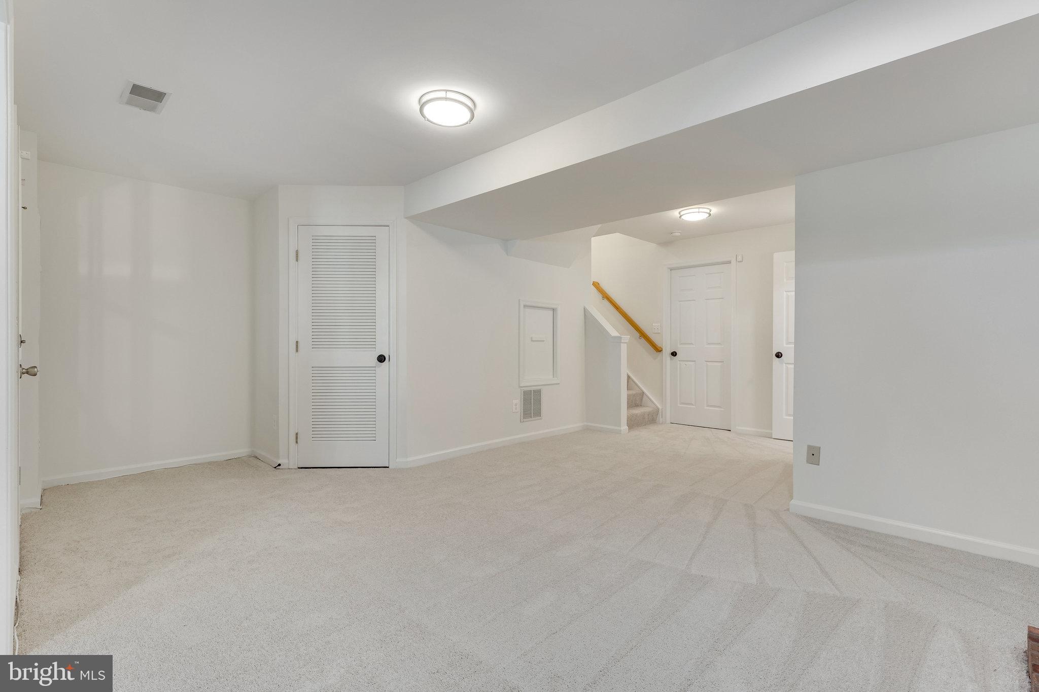19942 UPLAND TERRACE