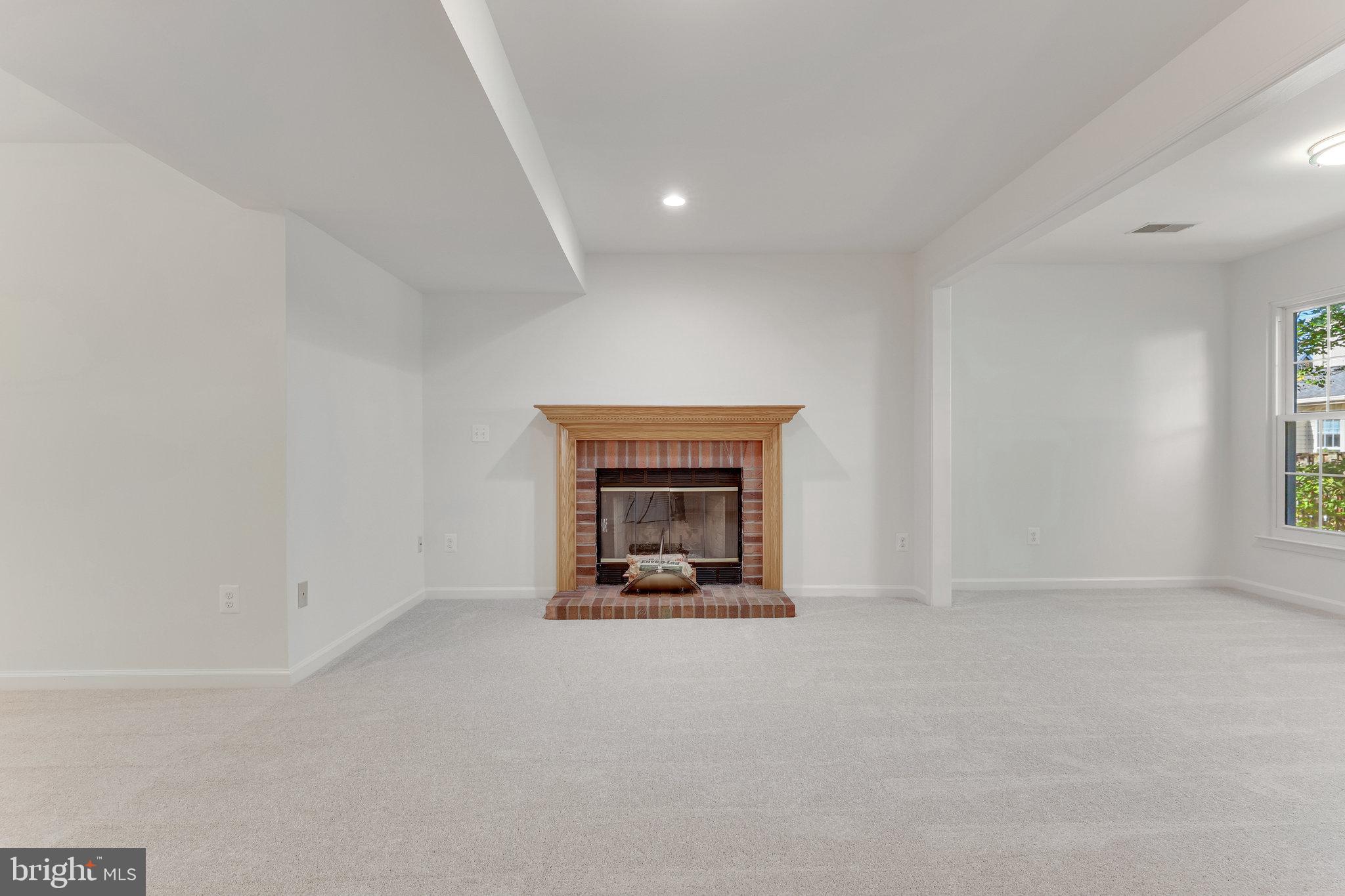 19942 UPLAND TERRACE