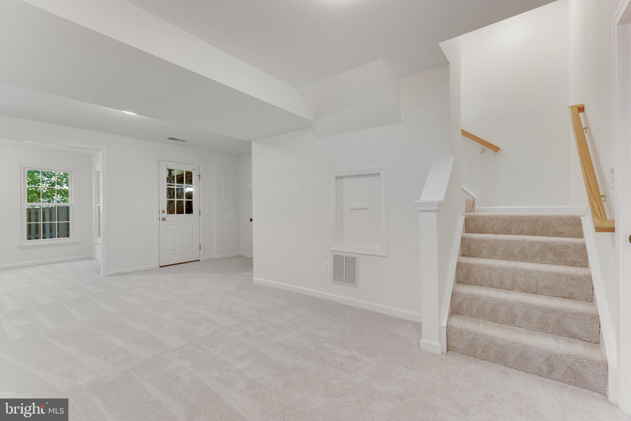 19942 UPLAND TERRACE