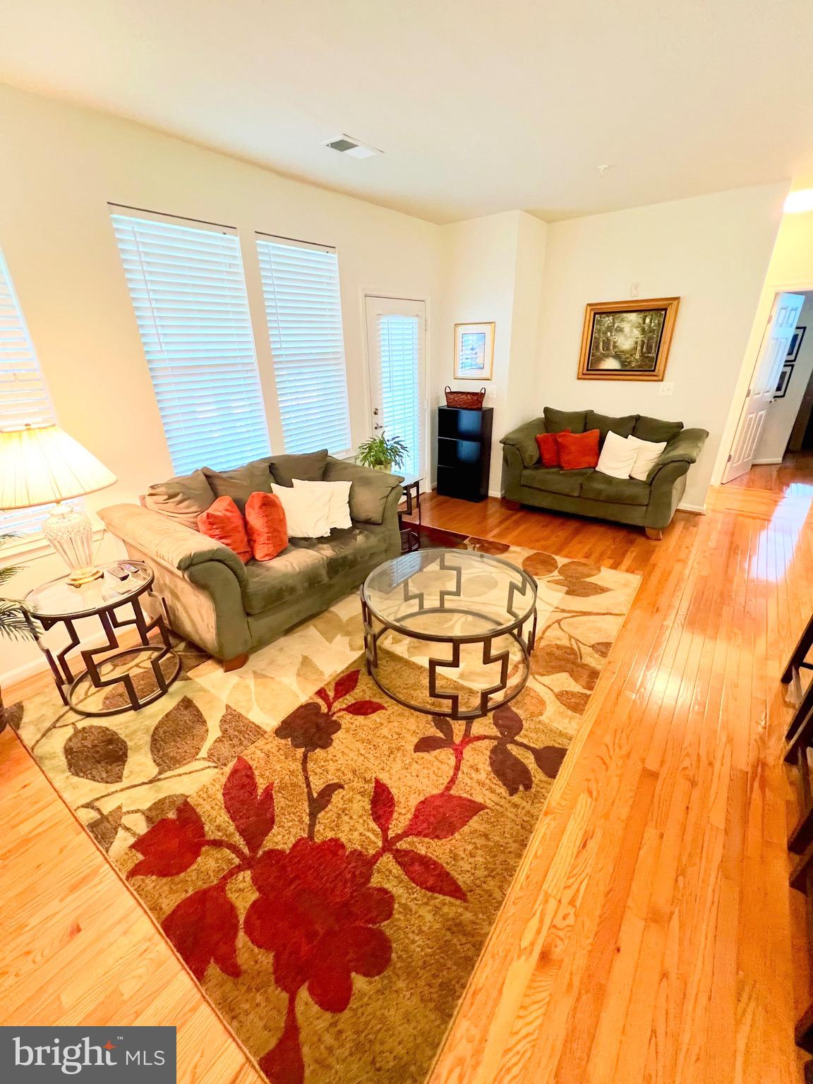 42531 ROCKROSE SQUARE Unit: 101