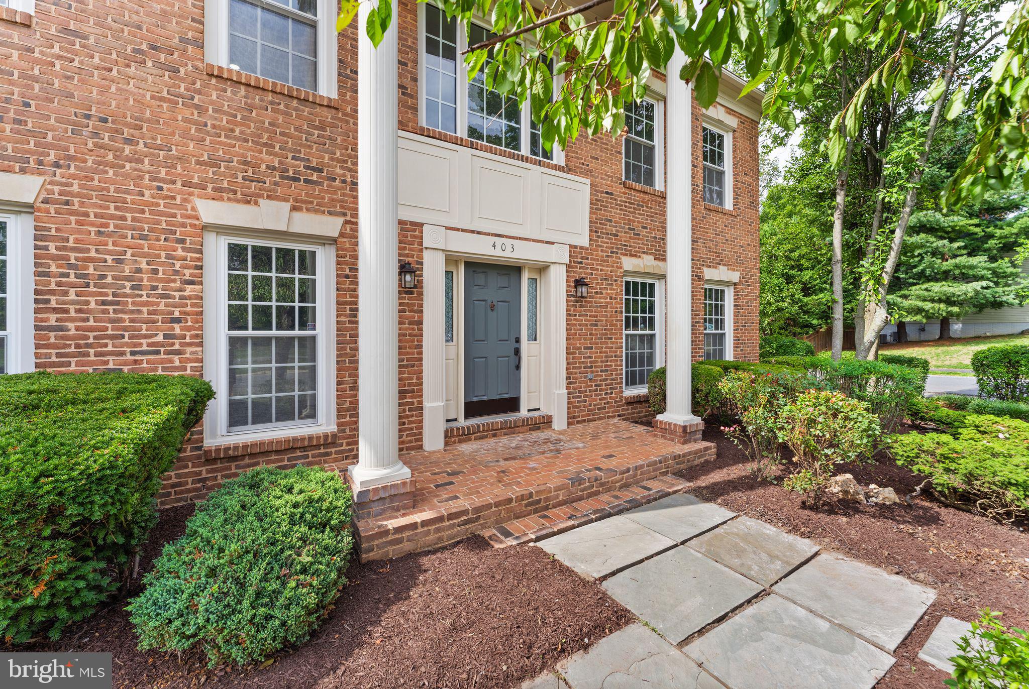 403 BEAUREGARD DRIVE SE
