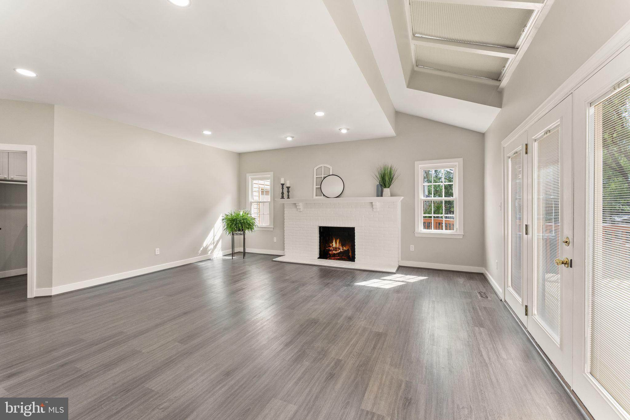 403 BEAUREGARD DRIVE SE