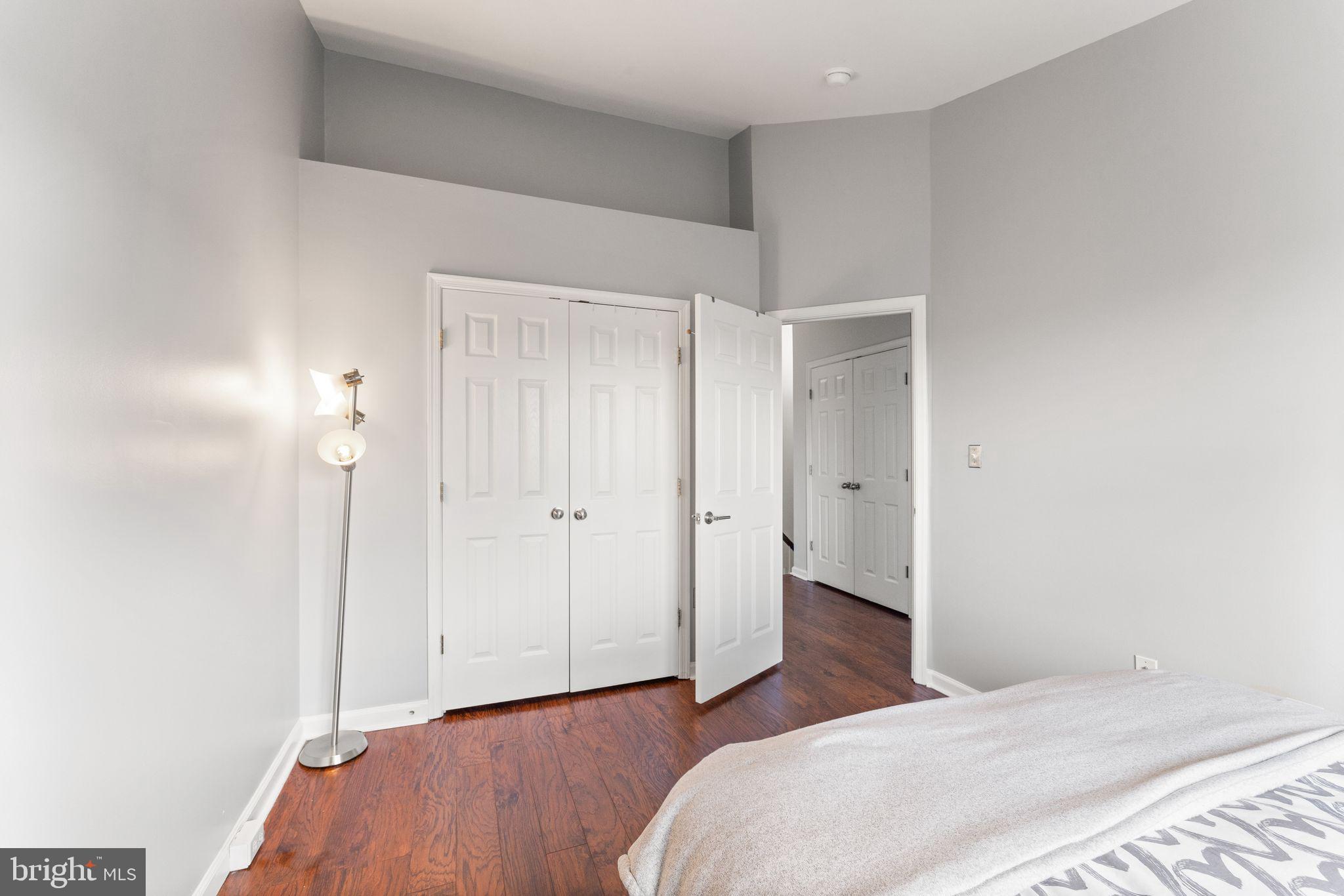 21052 Tioga TERRACE