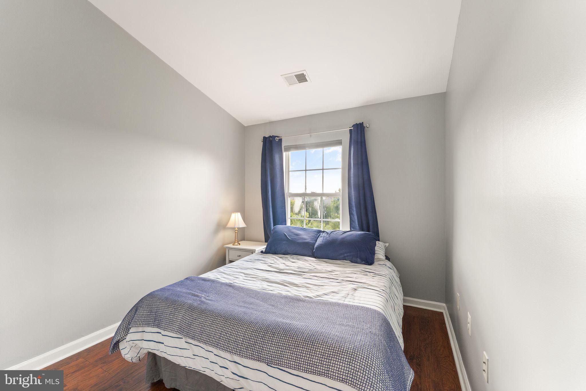 21052 Tioga TERRACE