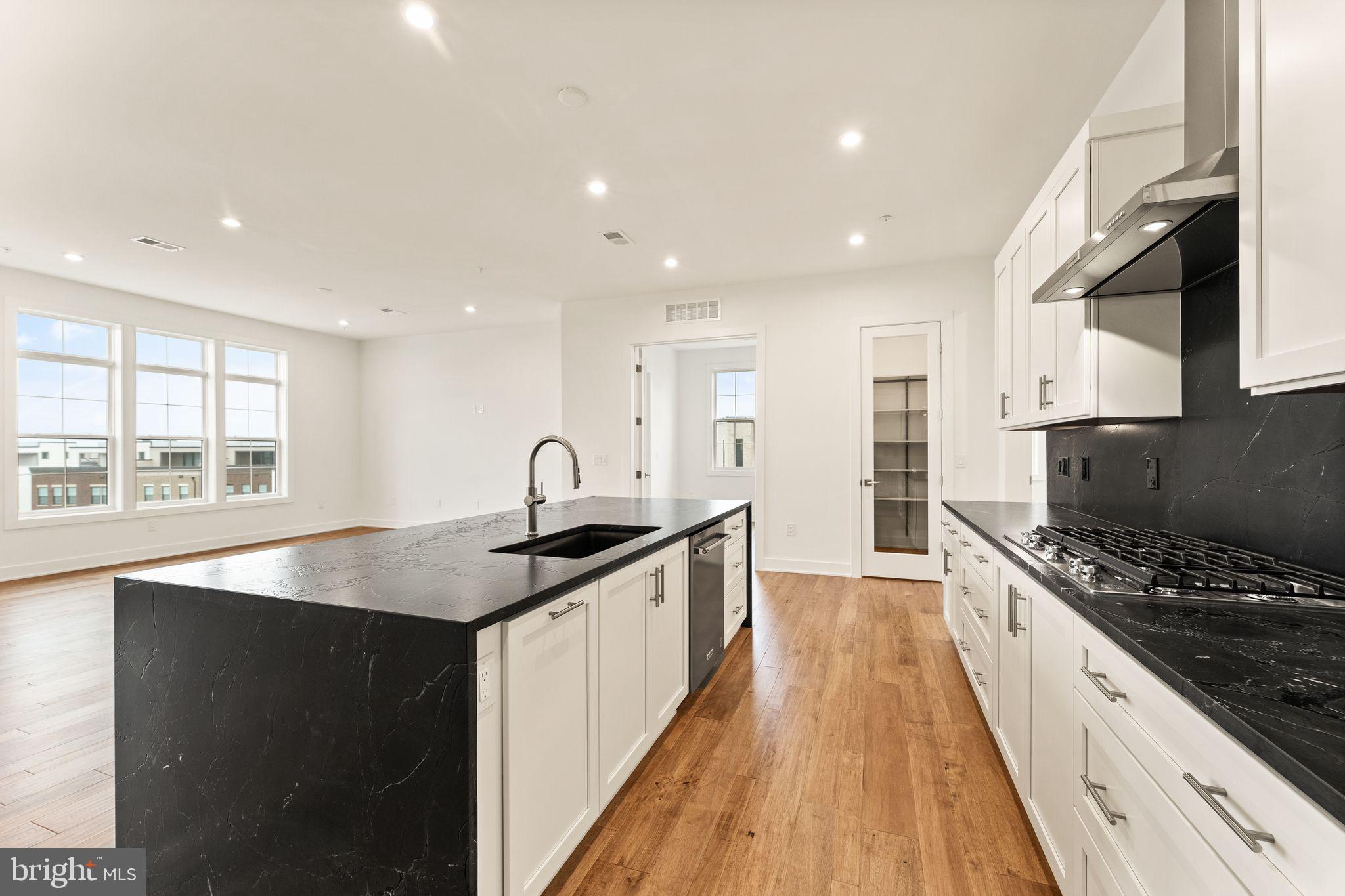 22170 SPRINGSIDE TERRACE Unit: 400