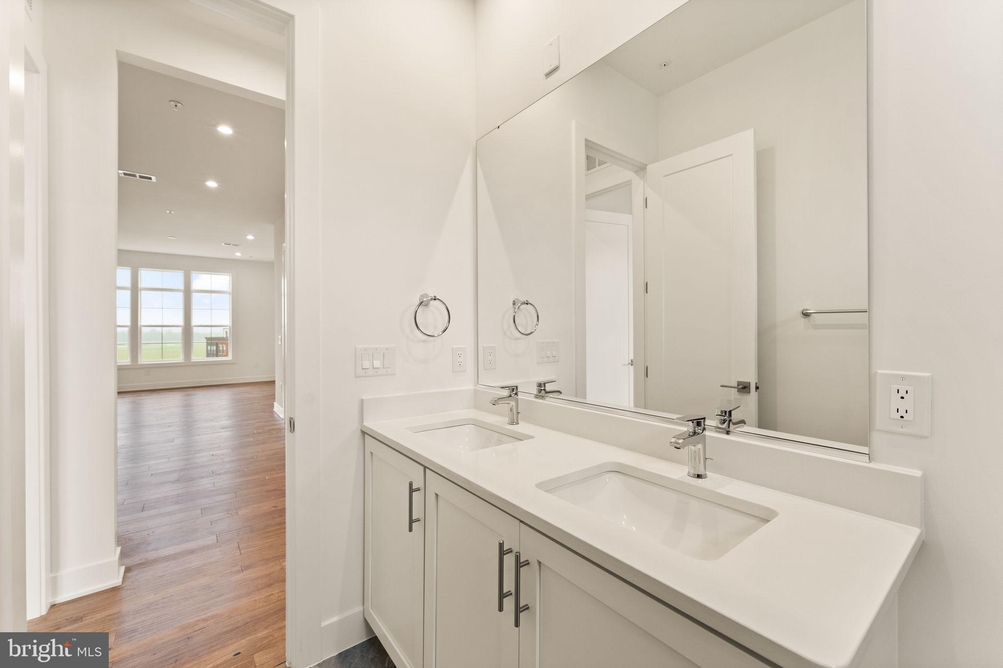 22170 SPRINGSIDE TERRACE Unit: 400