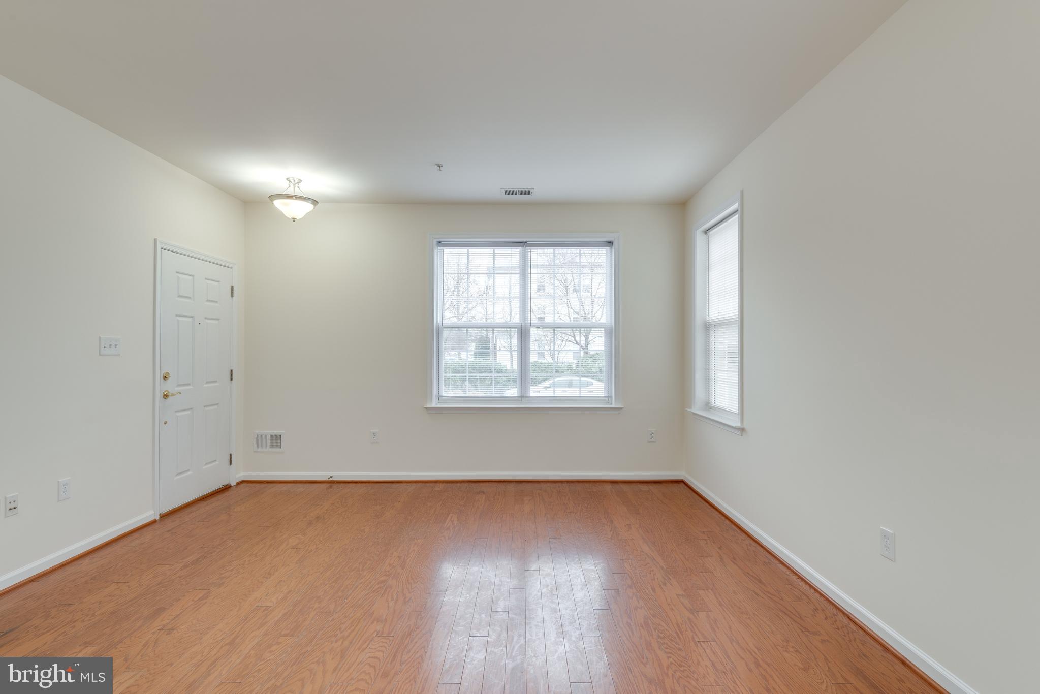 22660 Ferncrest TERRACE