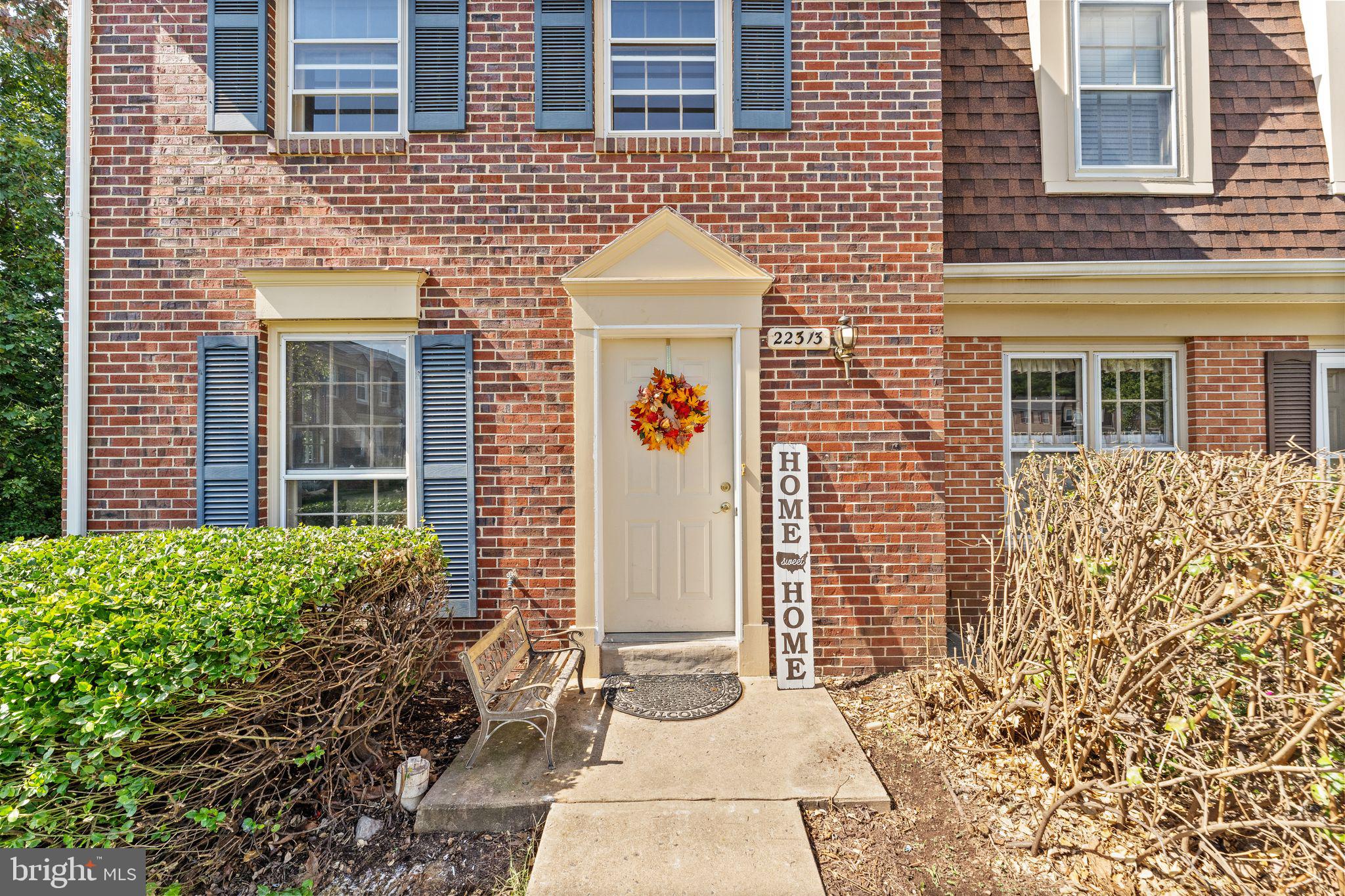 22313 Mayfield SQUARE