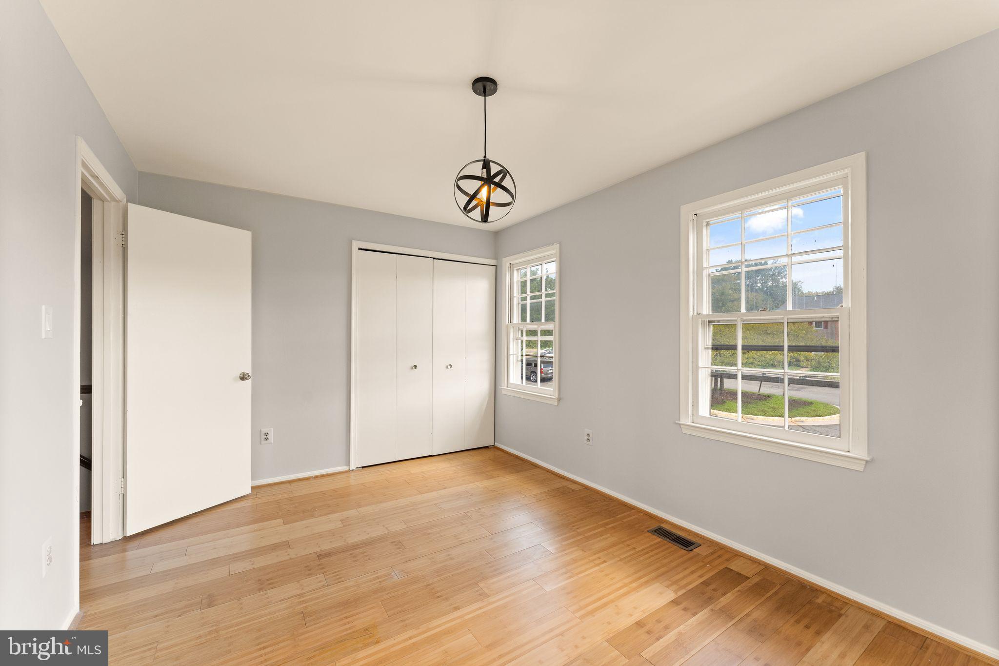 22313 Mayfield SQUARE