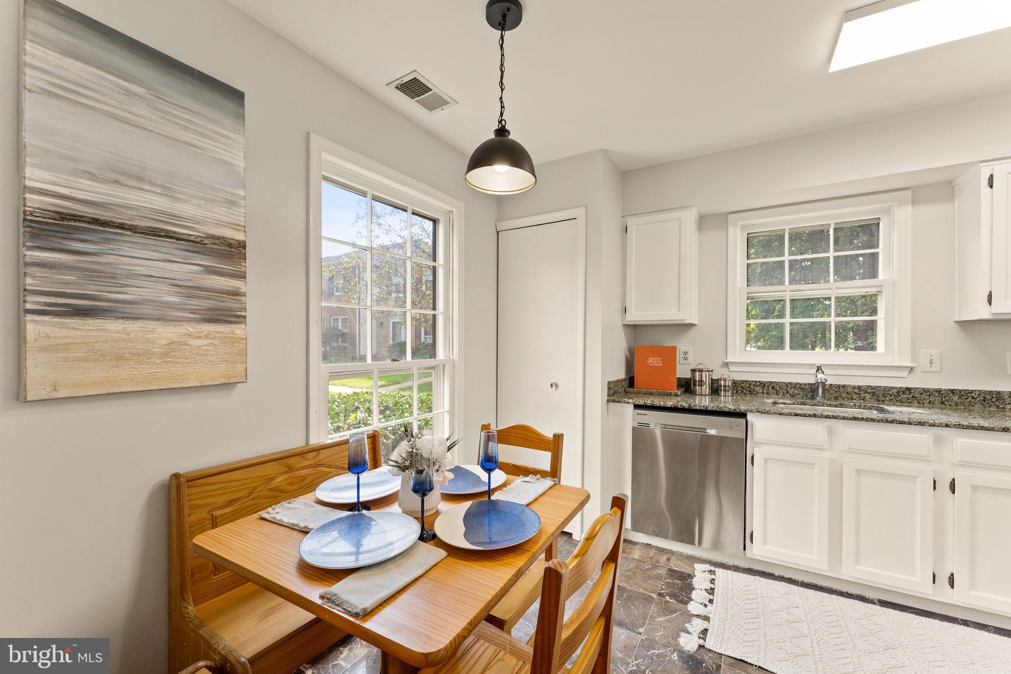 22313 Mayfield SQUARE