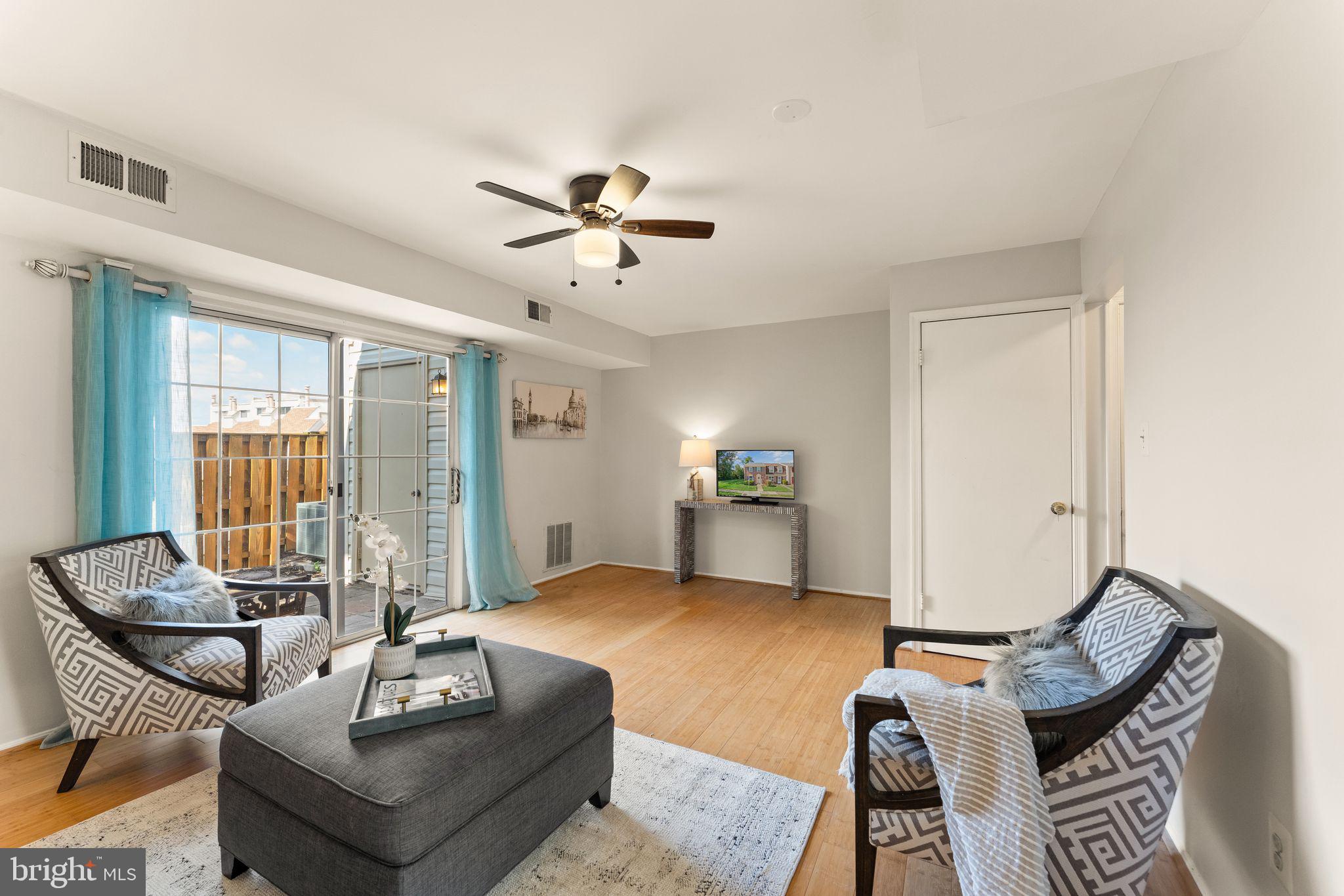 22313 Mayfield SQUARE