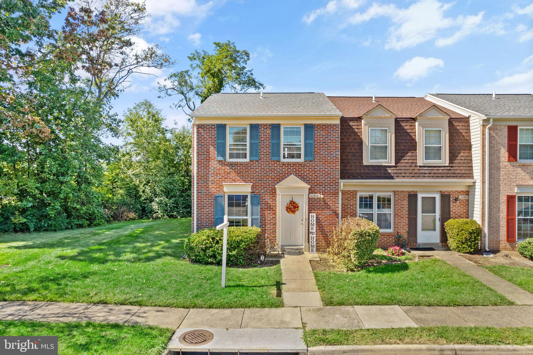 22313 Mayfield SQUARE