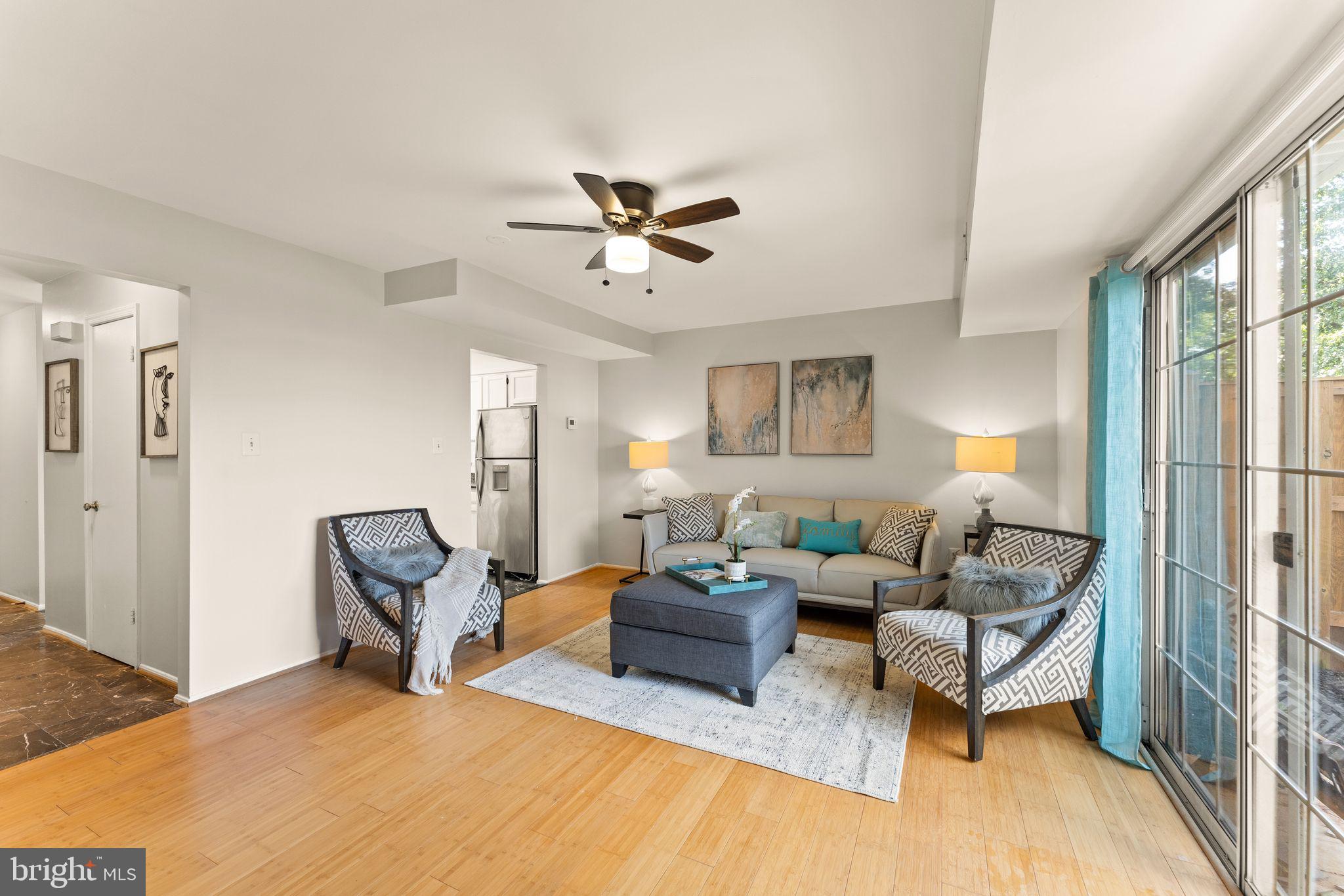22313 Mayfield SQUARE
