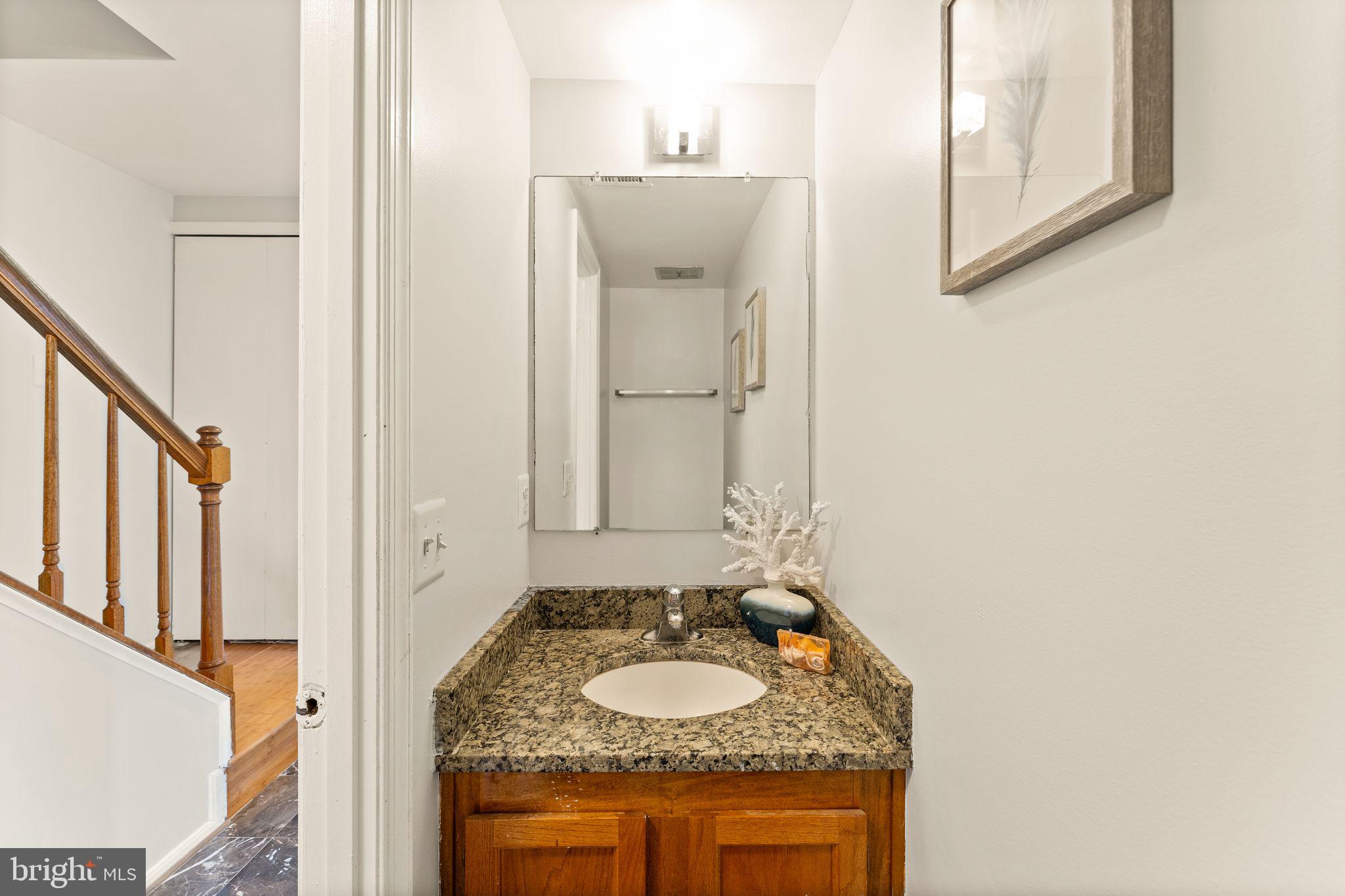 22313 Mayfield SQUARE
