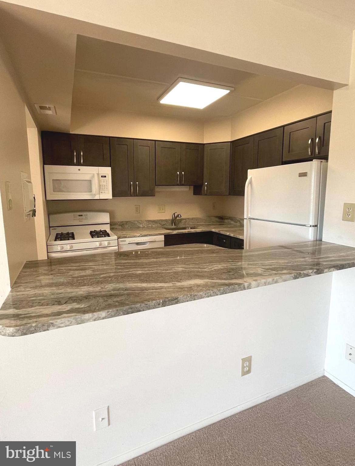 125 Clubhouse DRIVE SW Unit: 6