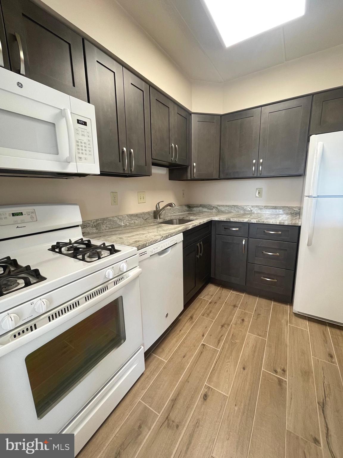 125 Clubhouse DRIVE SW Unit: 6