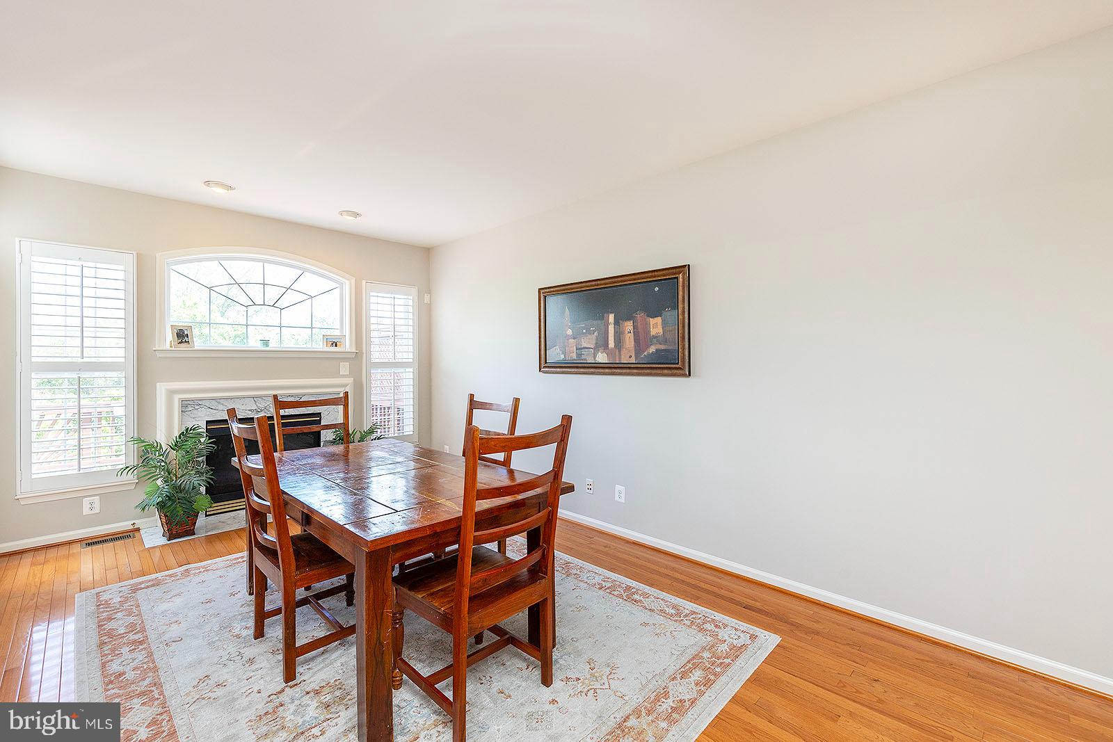 192 Spencer TERRACE SE