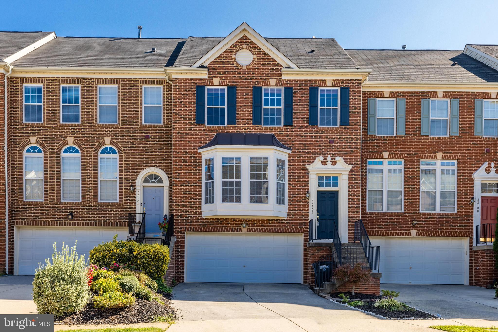 22106 Chelsy Paige SQUARE