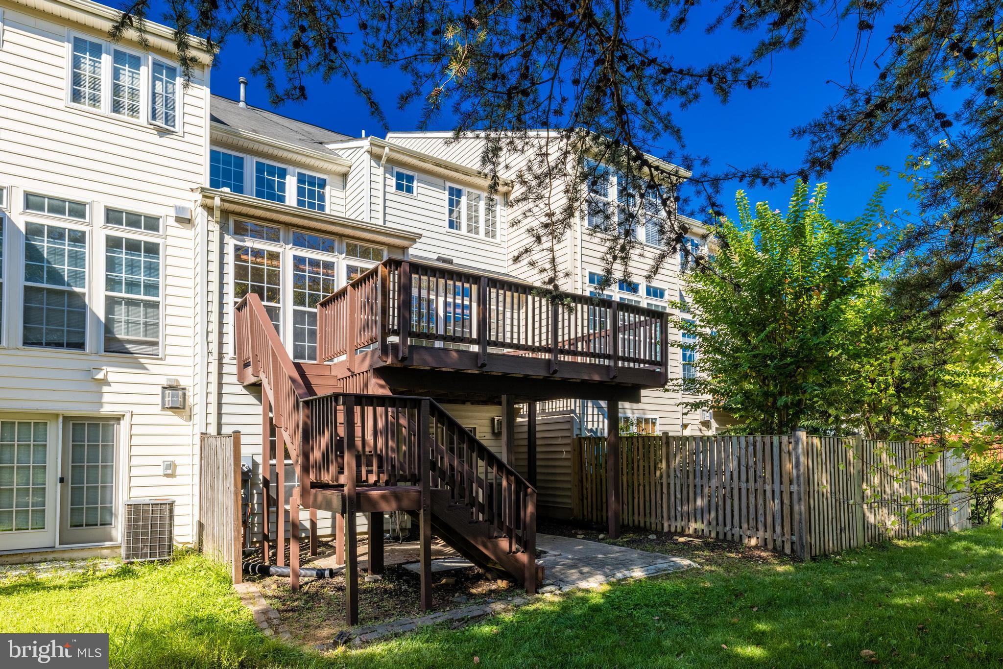 22106 Chelsy Paige SQUARE