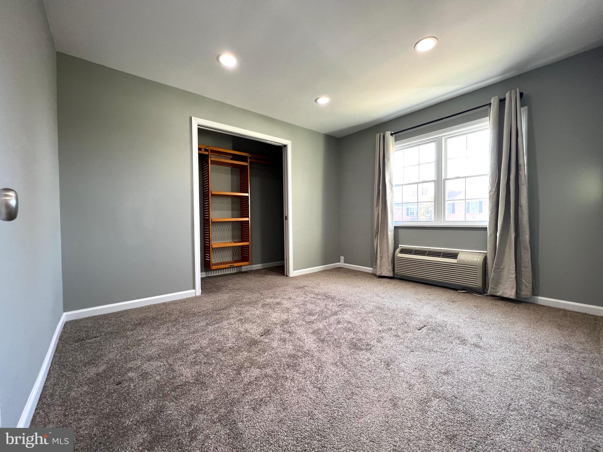 108 N Baylor DRIVE