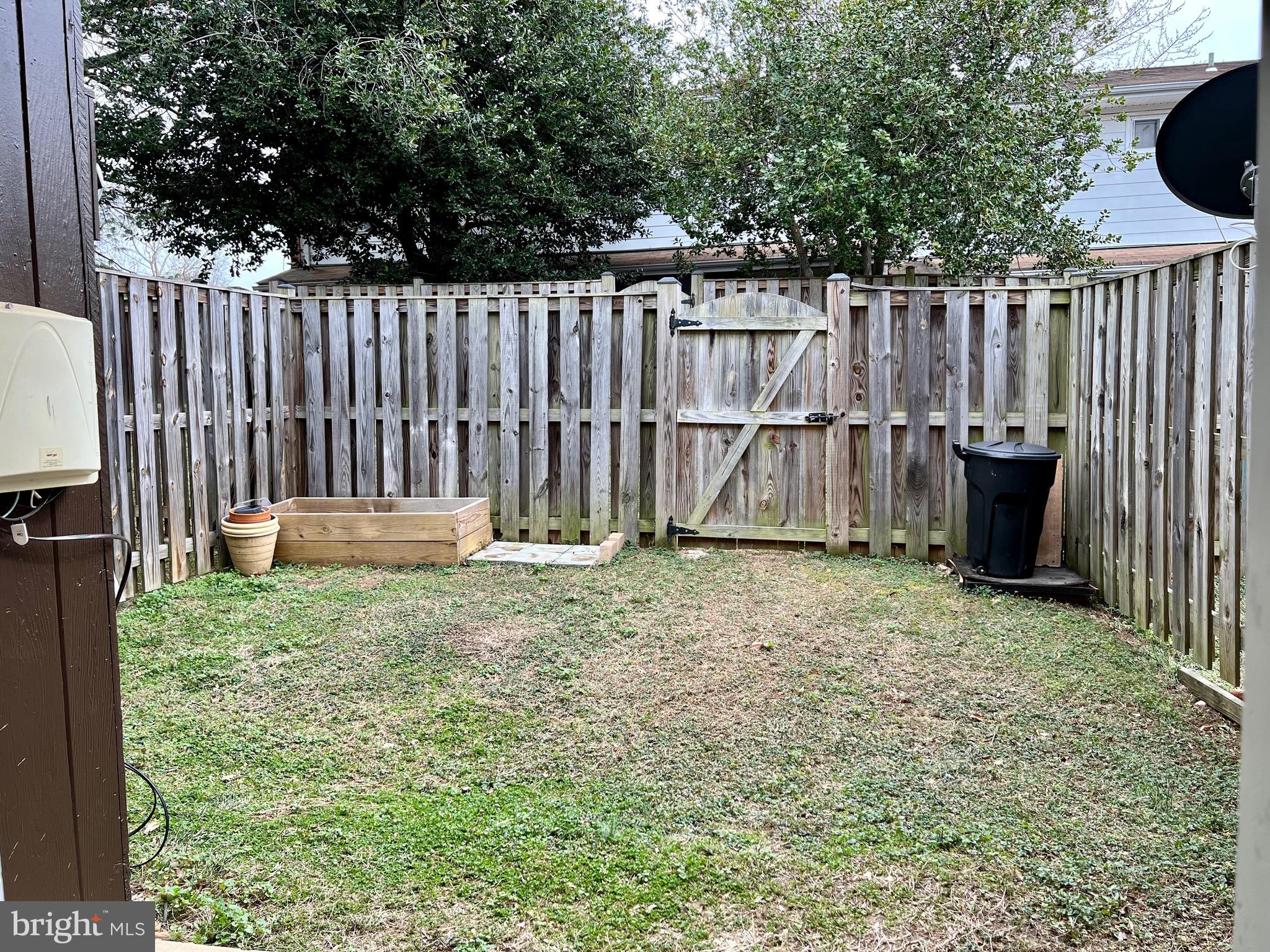 108 N Baylor DRIVE