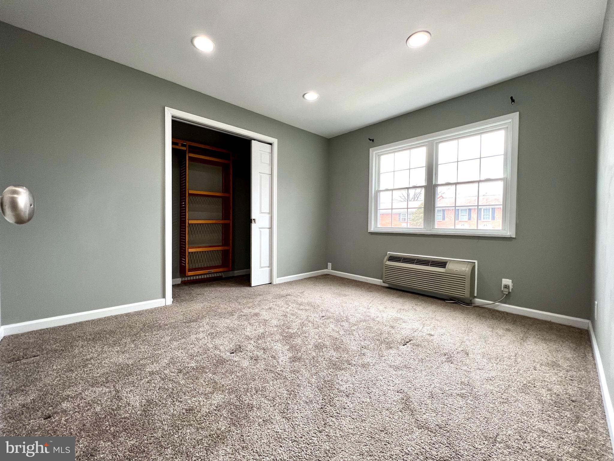 108 N Baylor DRIVE