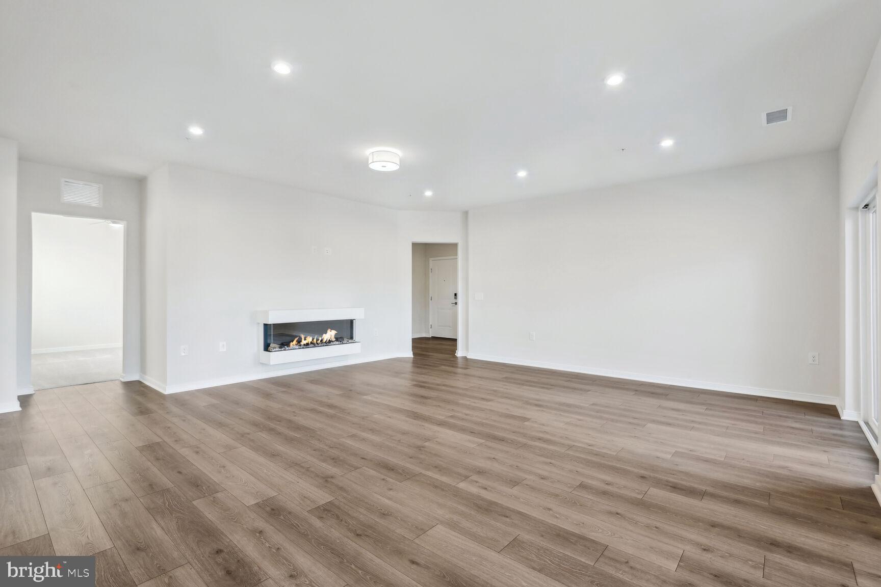 700 Mount Airy TERRACE NE Unit: 307