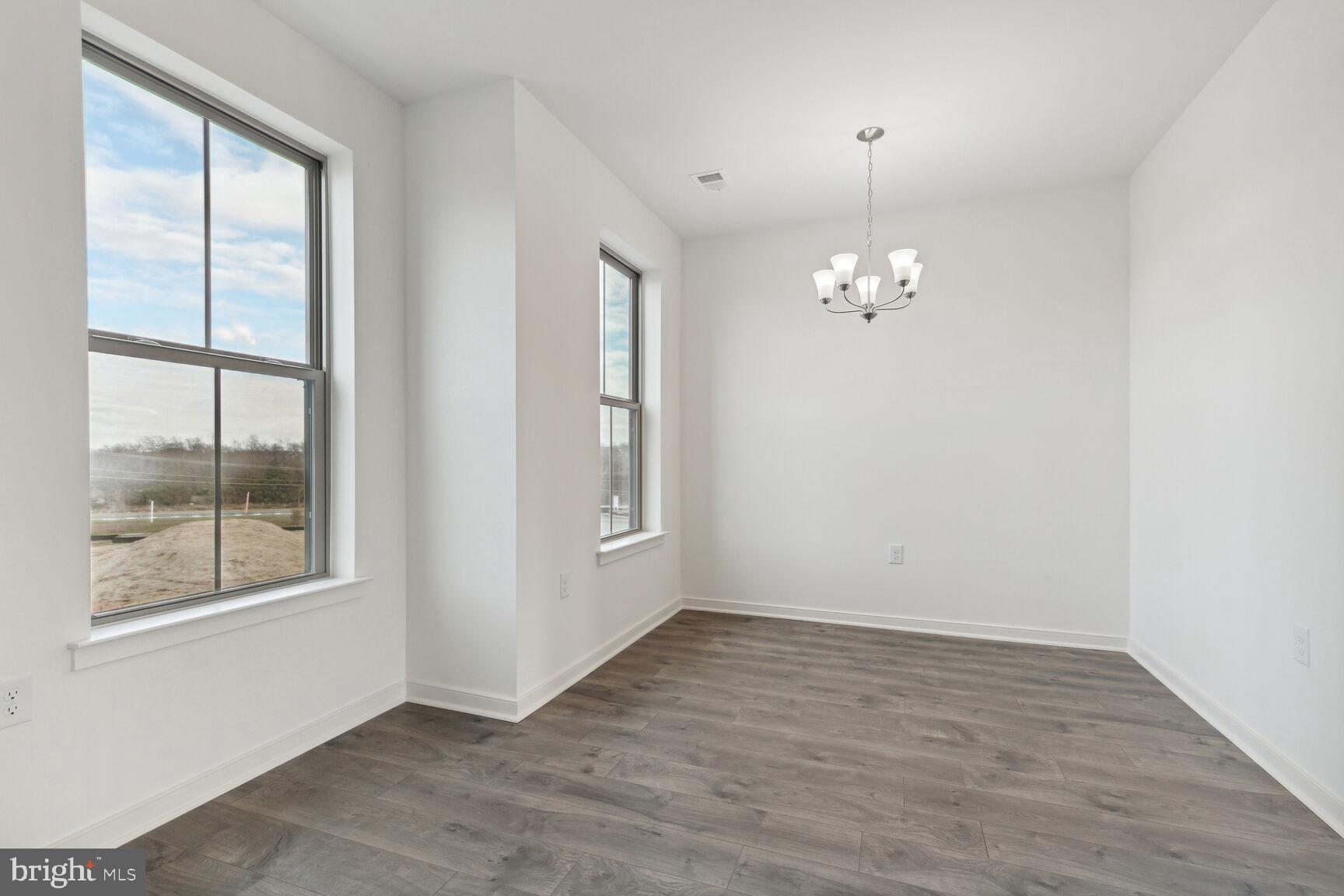 20923 Bluebird SQUARE