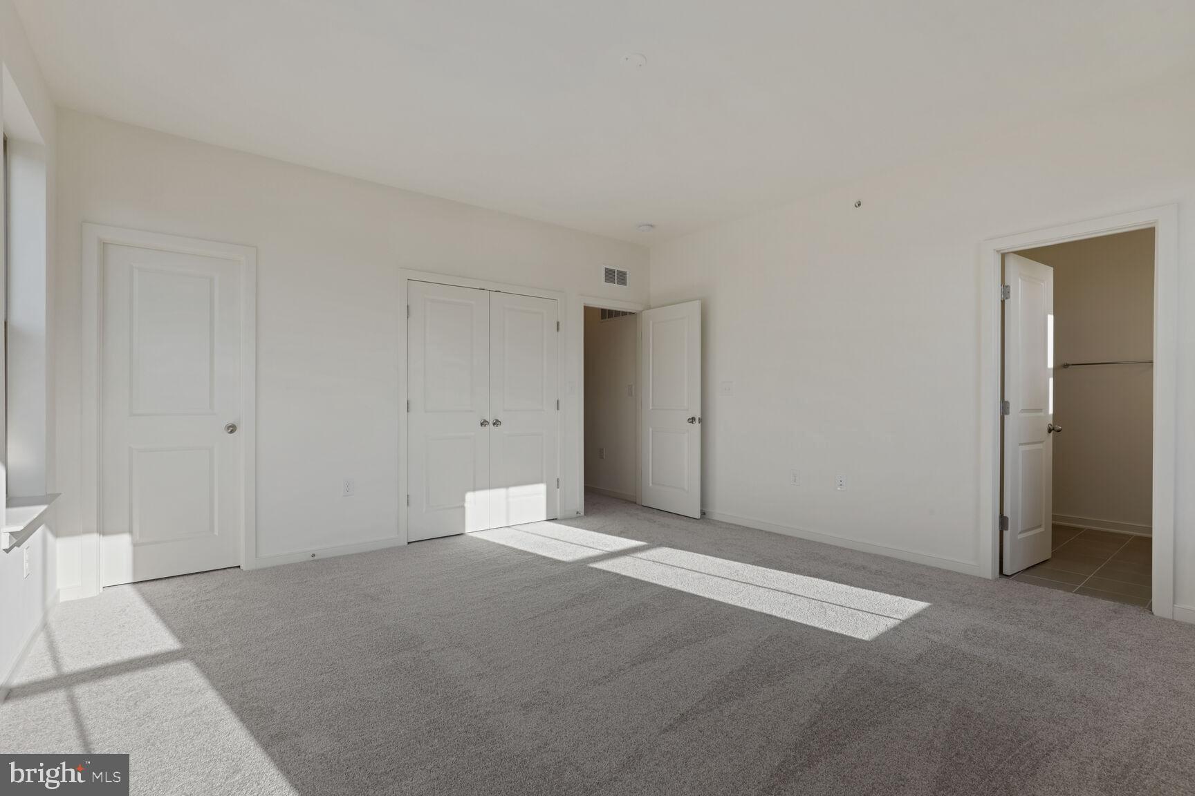 20923 Bluebird SQUARE