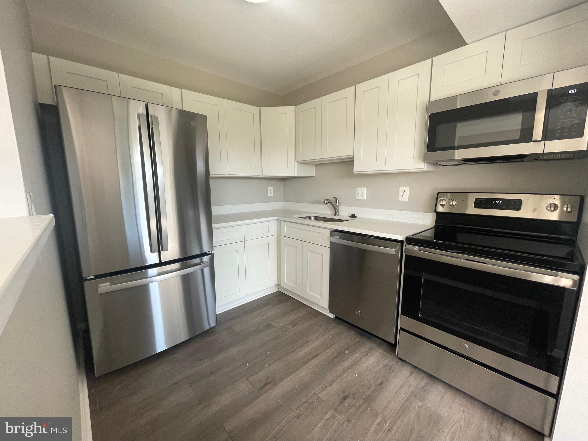 125 Clubhouse DRIVE SW Unit: 9