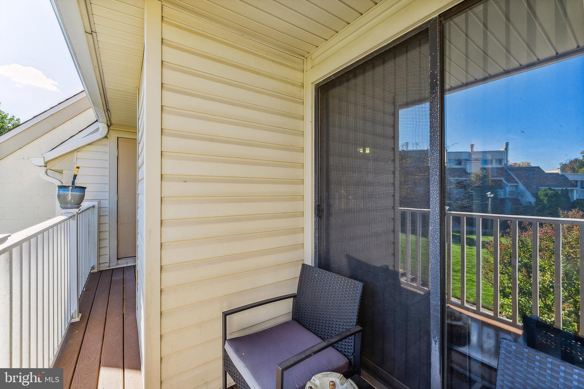 1042 Warwick COURT Unit: 7