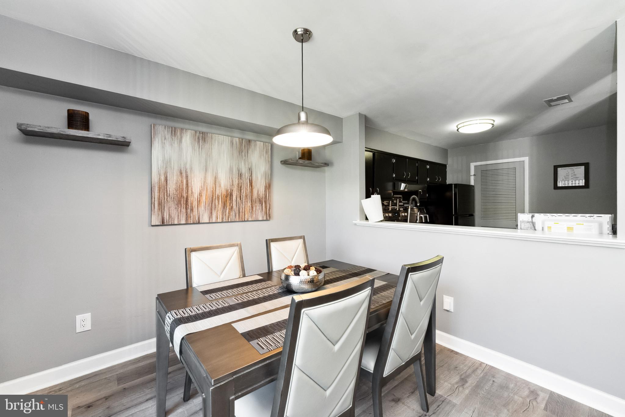 1042 Warwick COURT Unit: 7