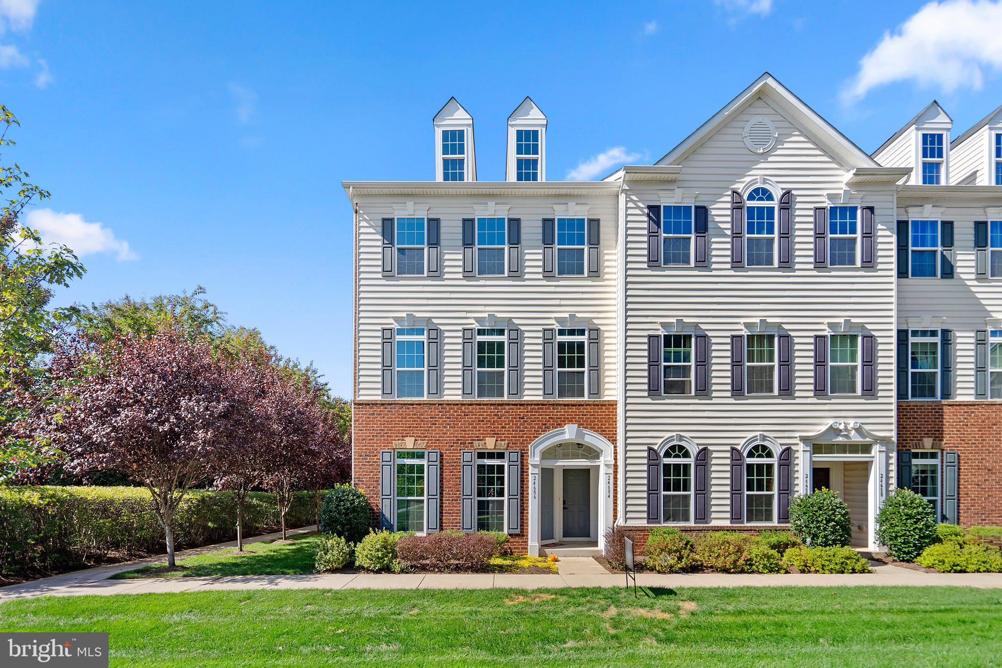 24684 Footed Ridge TERRACE