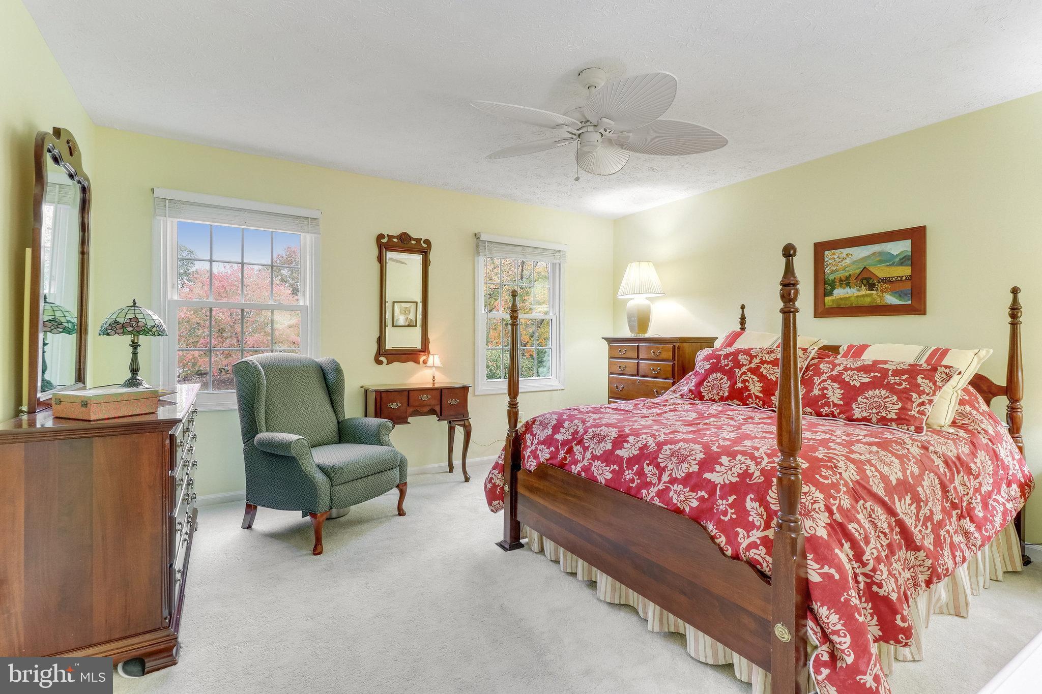 210 Pin Oak COURT