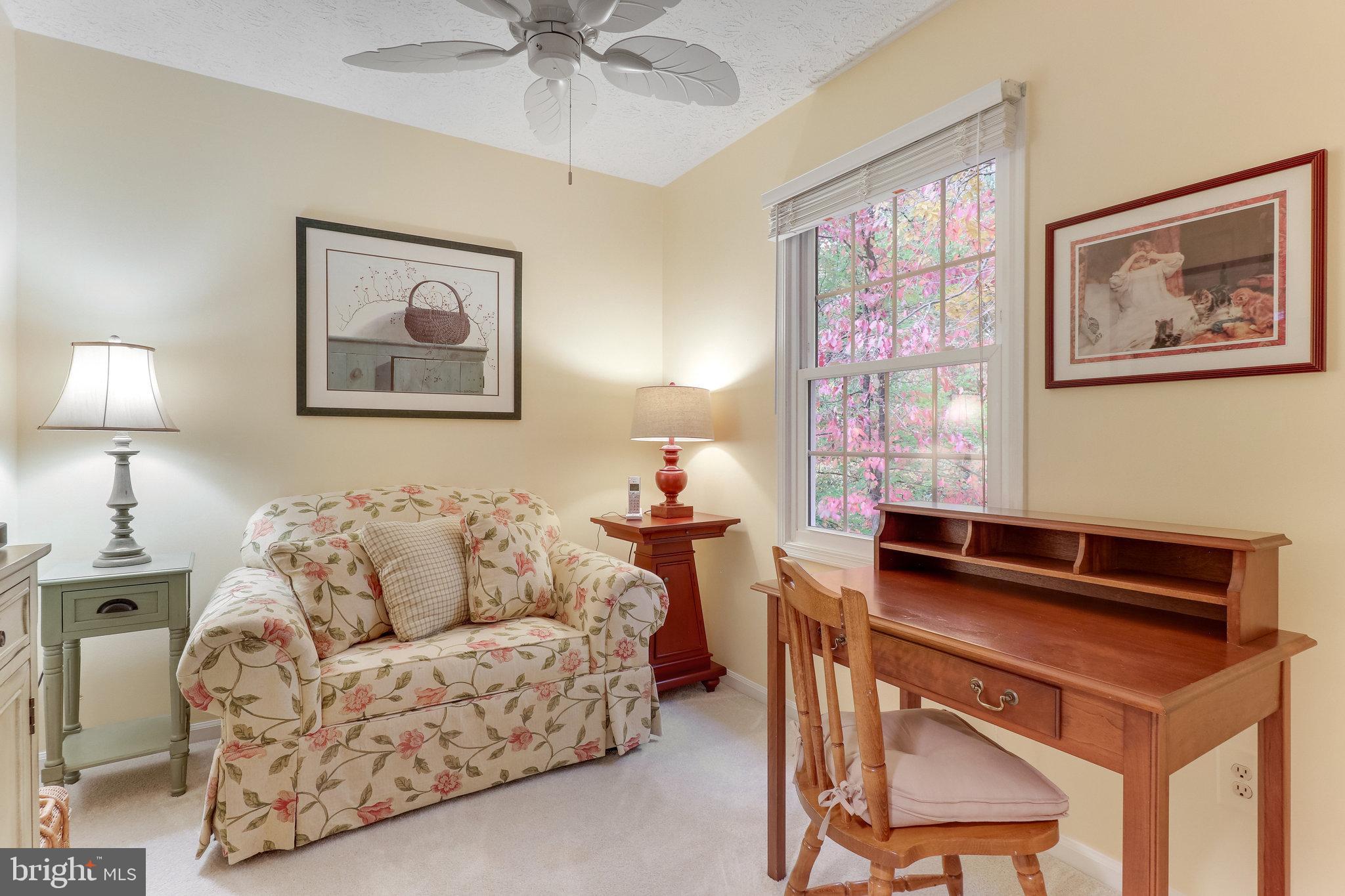 210 Pin Oak COURT