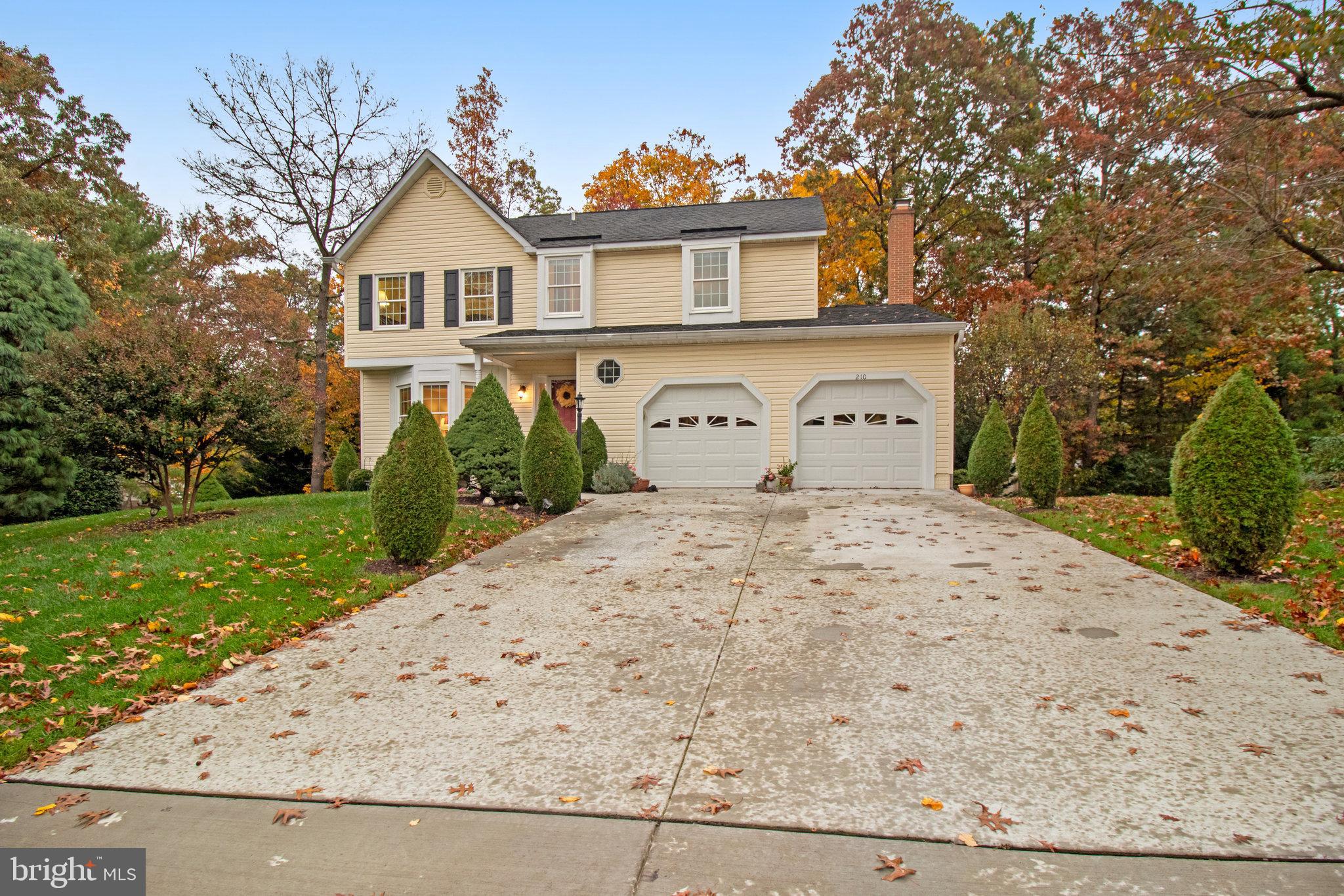210 Pin Oak COURT