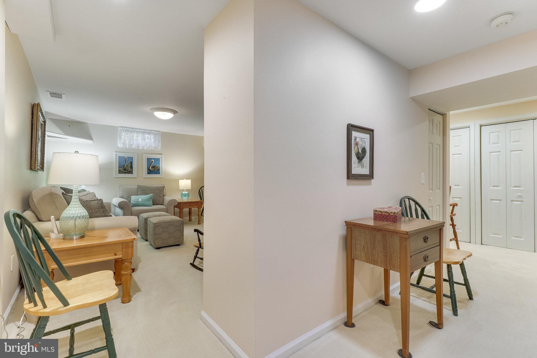 210 Pin Oak COURT