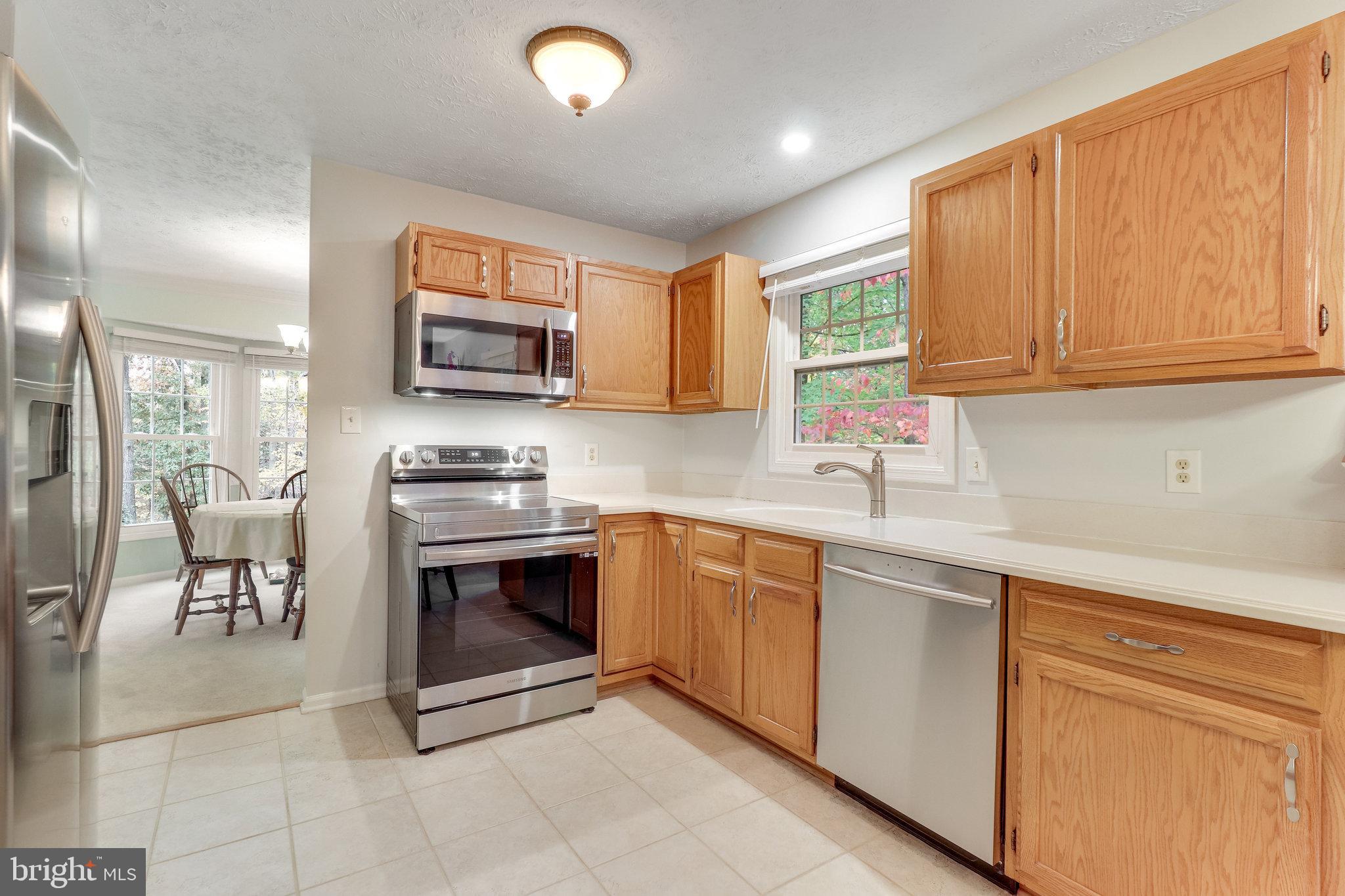 210 Pin Oak COURT