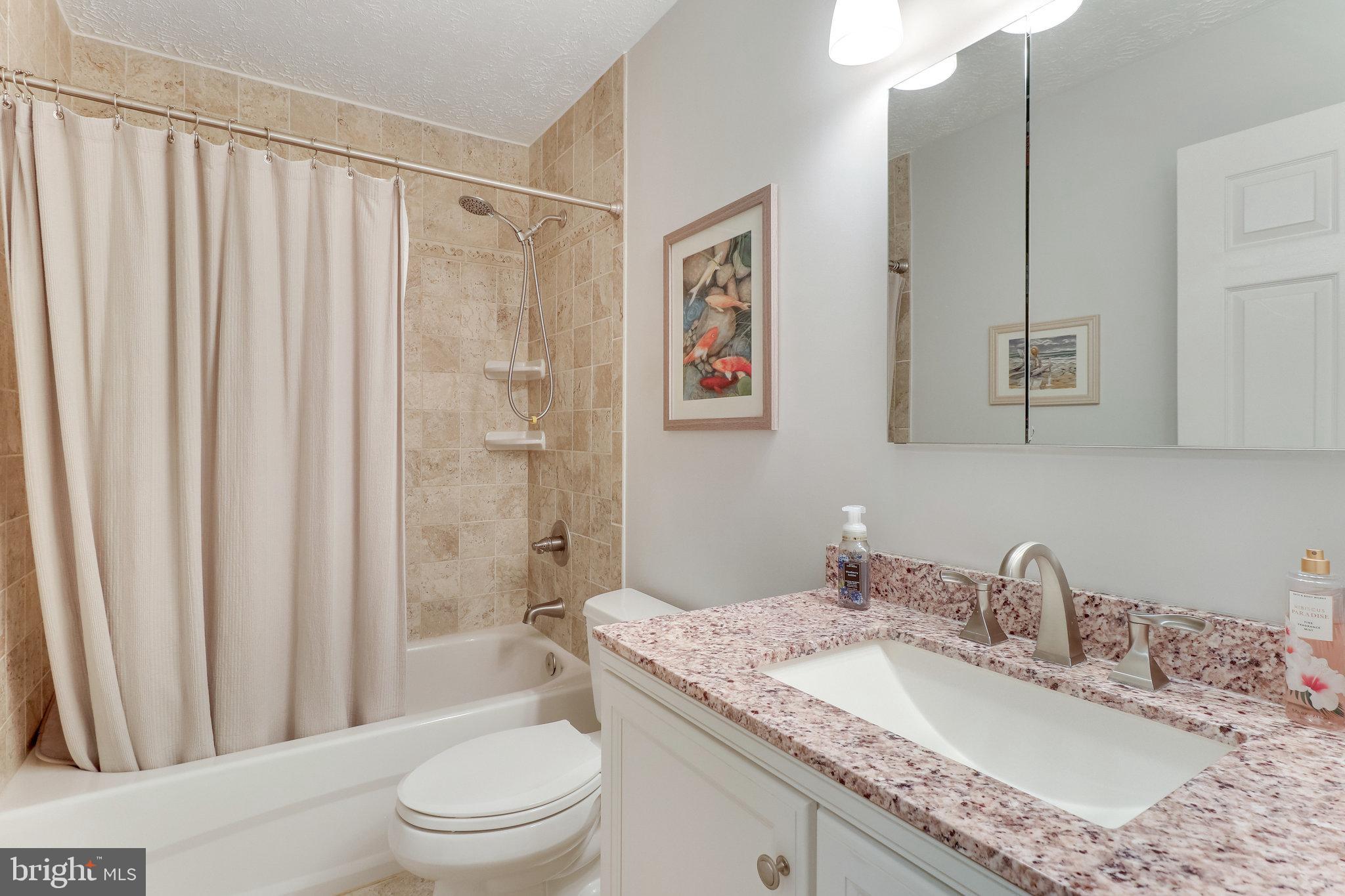 210 Pin Oak COURT