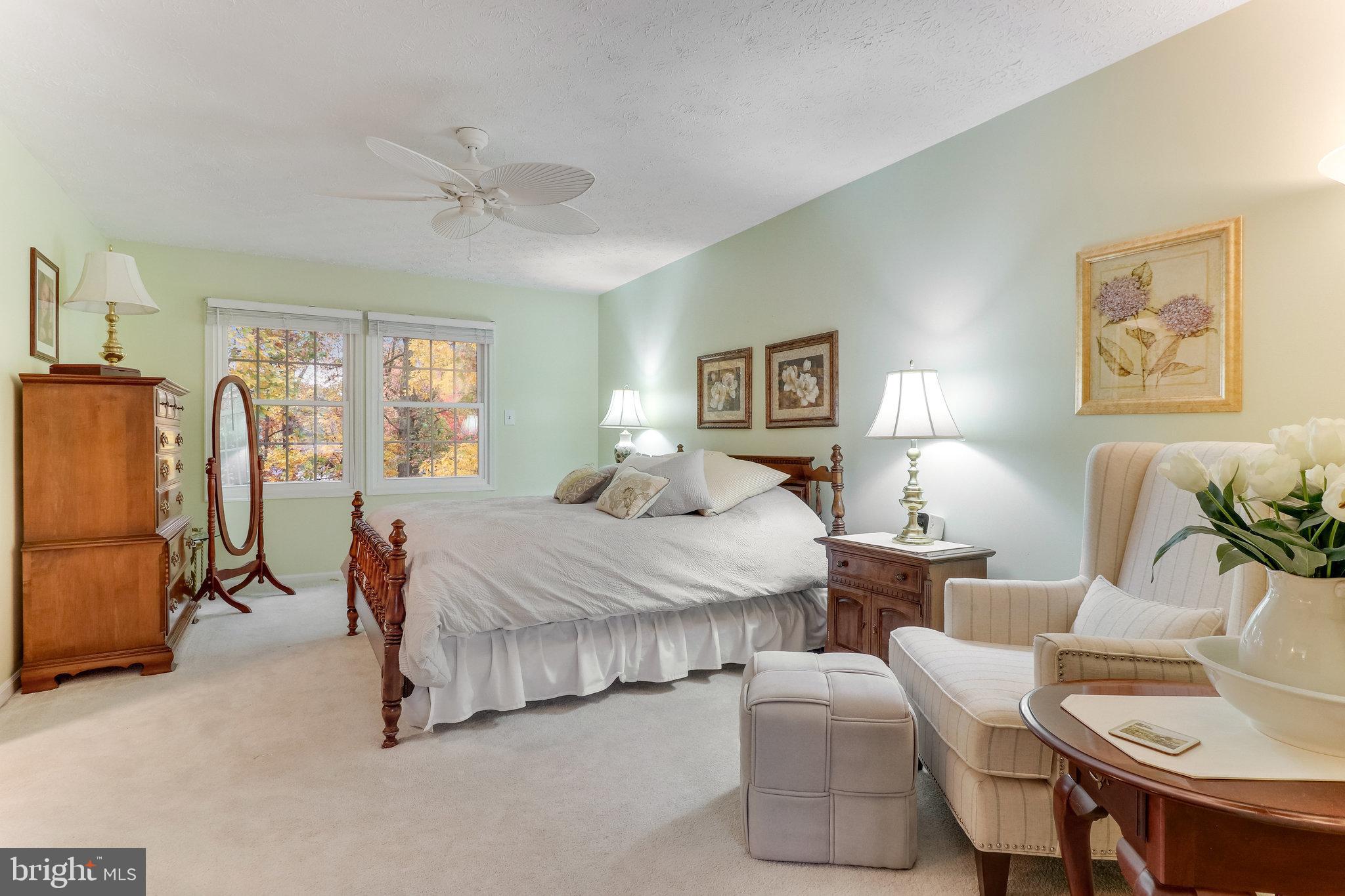 210 Pin Oak COURT